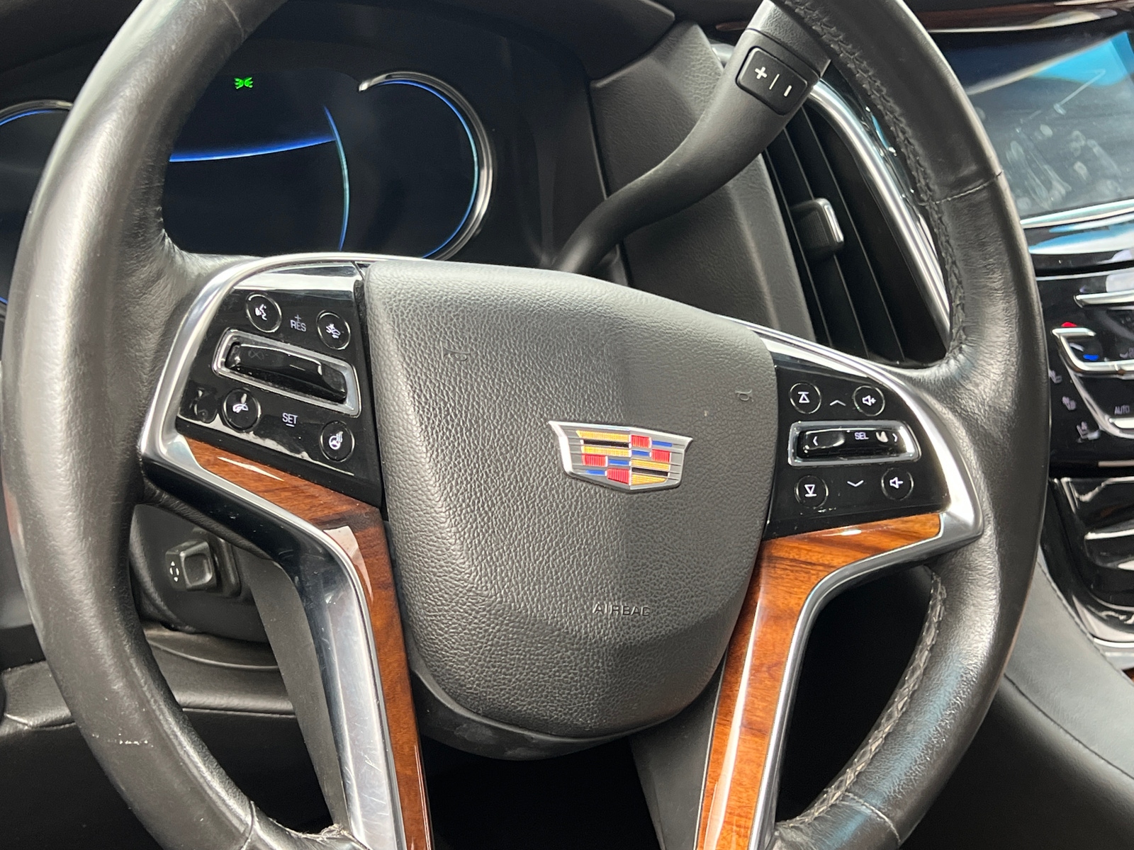 Thumbnail: 2016 Cadillac Escalade - 4