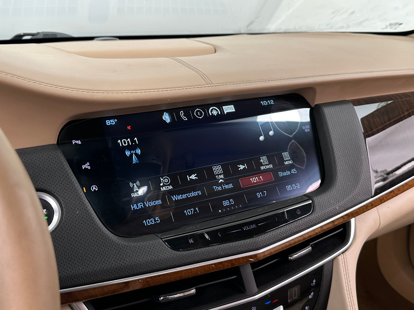 Thumbnail: 2016 Cadillac CT6 - 3
