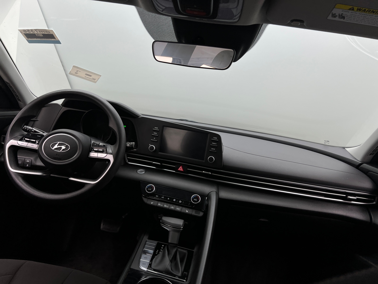 Thumbnail: 2022 Hyundai Elantra - 3