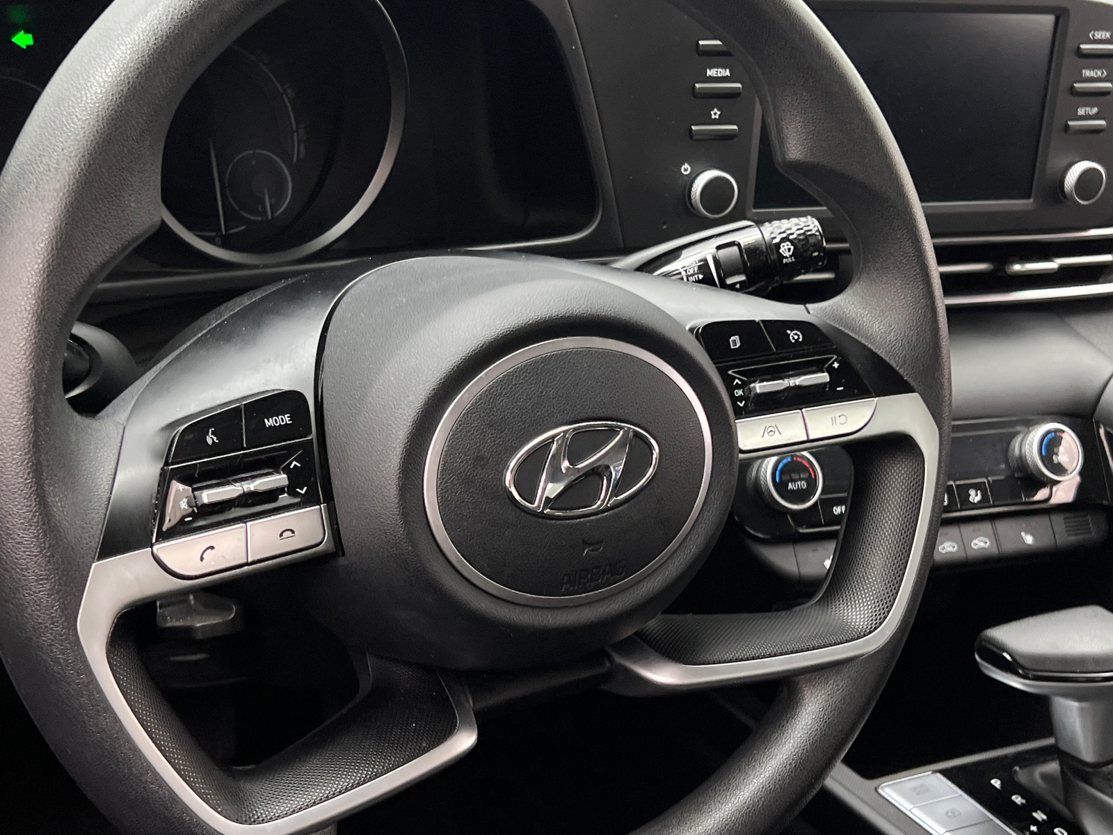 Thumbnail: 2022 Hyundai Elantra - 5
