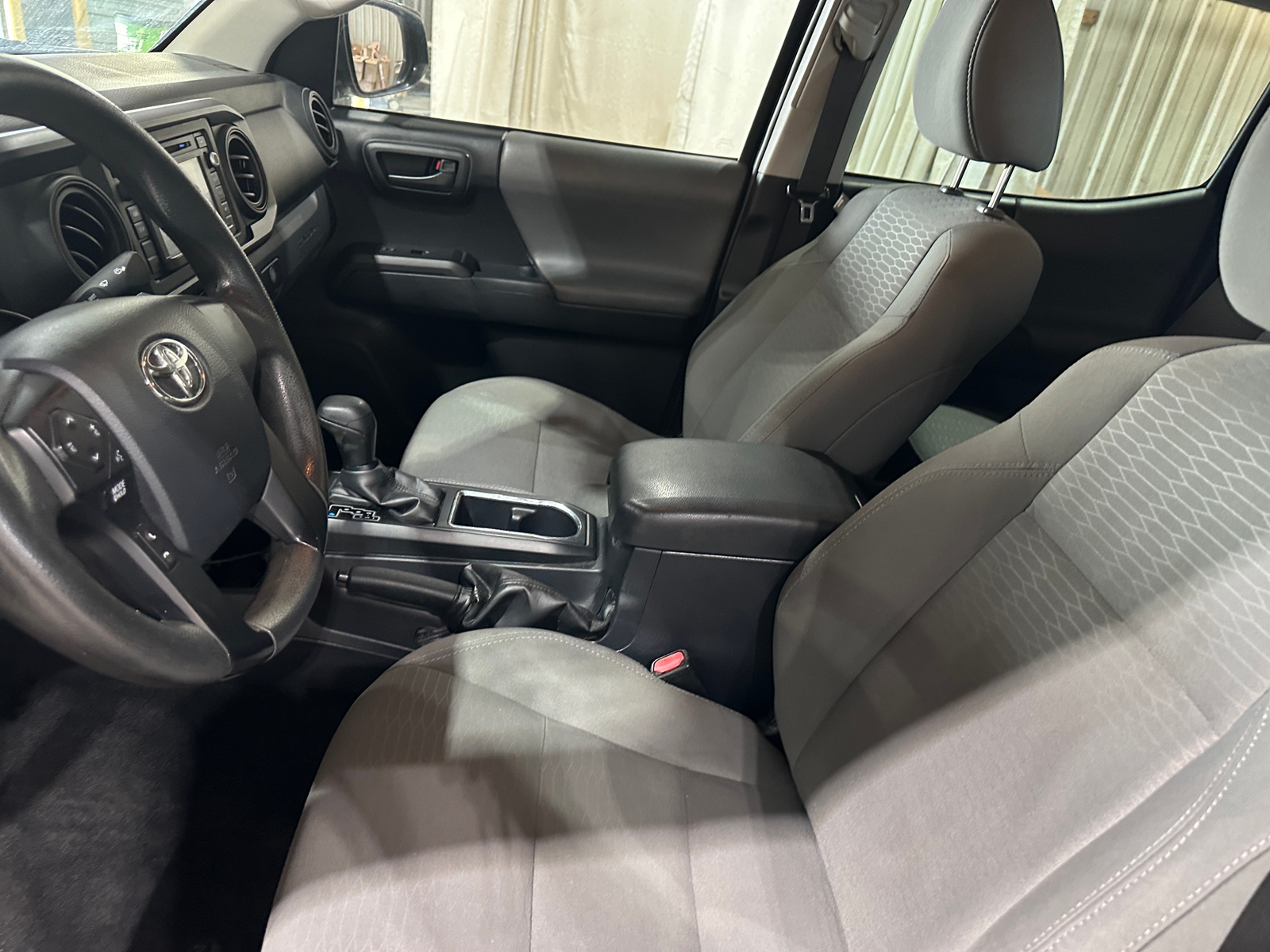 Thumbnail: 2017 Toyota Tacoma - 2