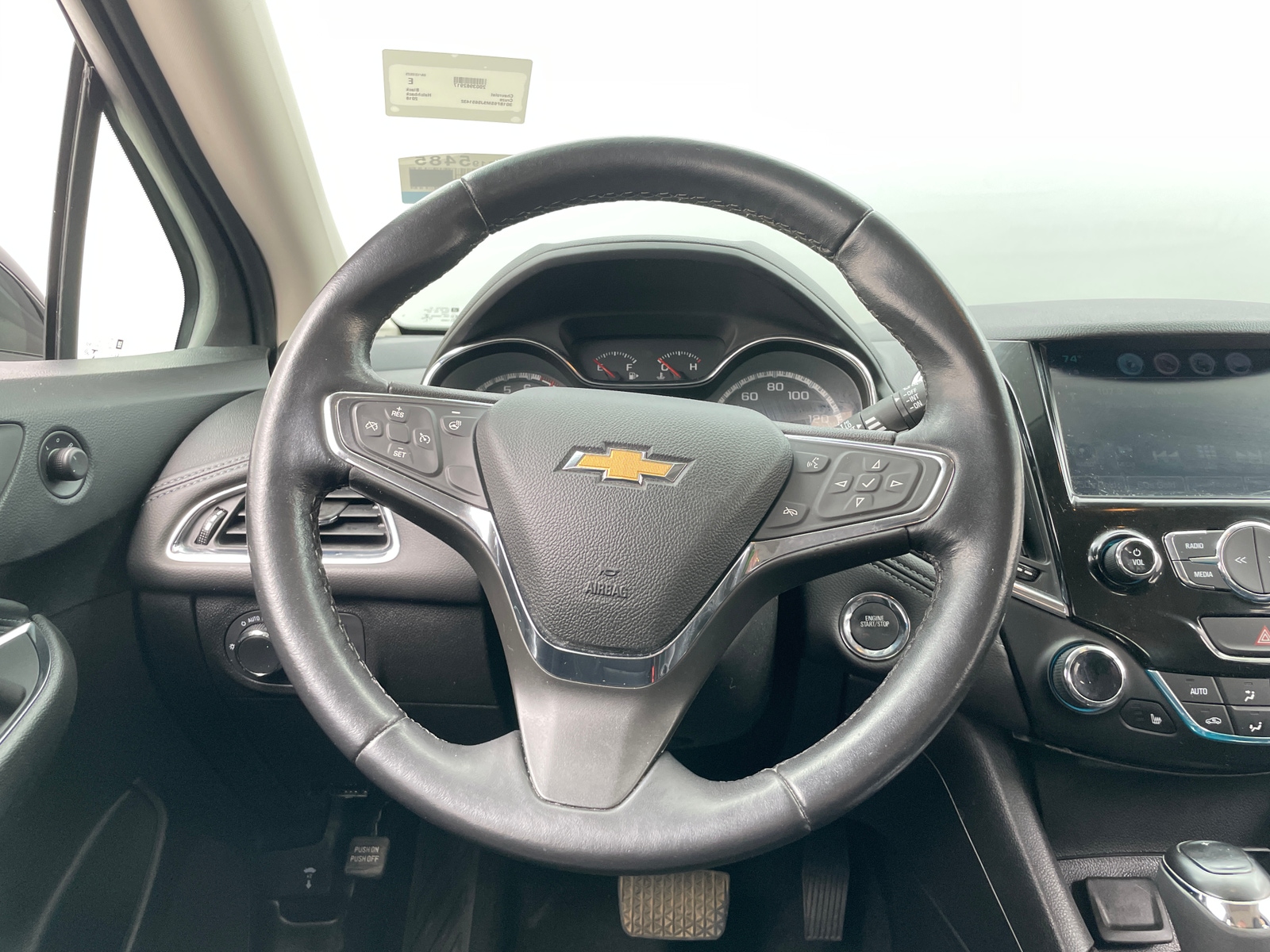 Thumbnail: 2018 Chevrolet Cruze - 4