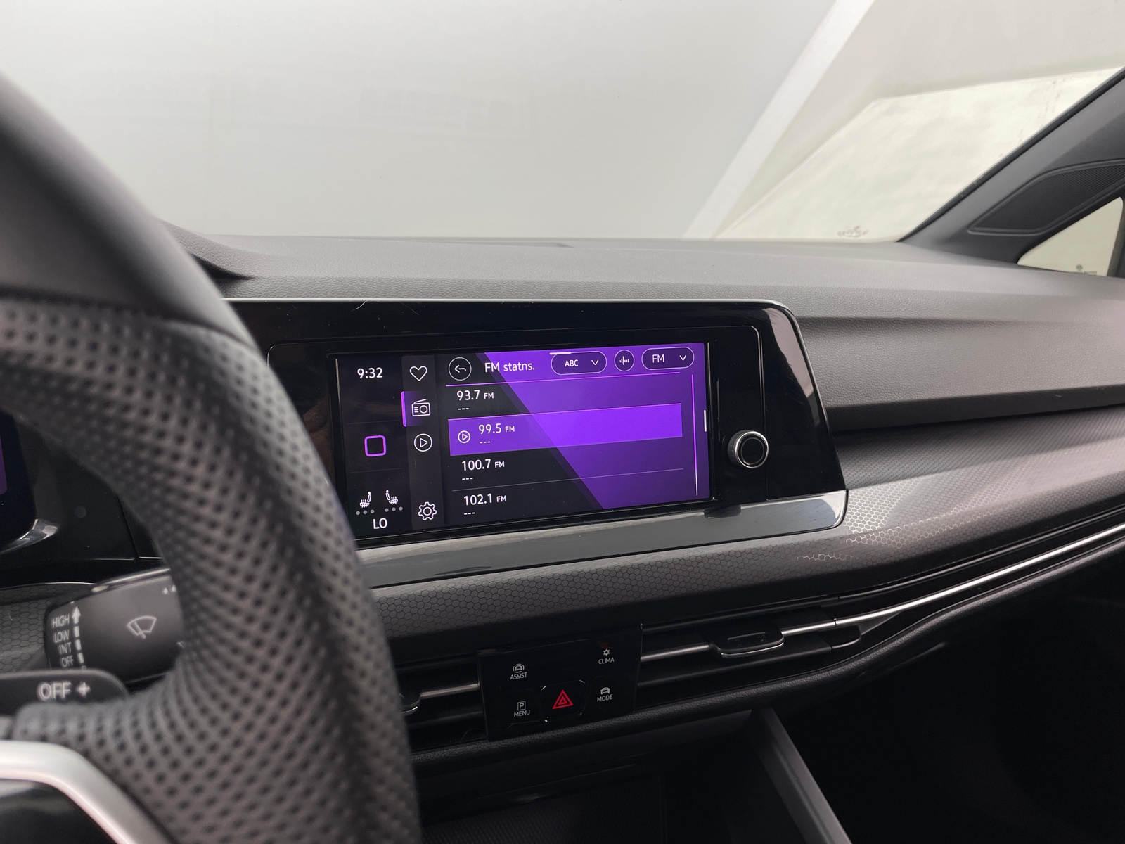 Thumbnail: 2022 Volkswagen Golf - 4