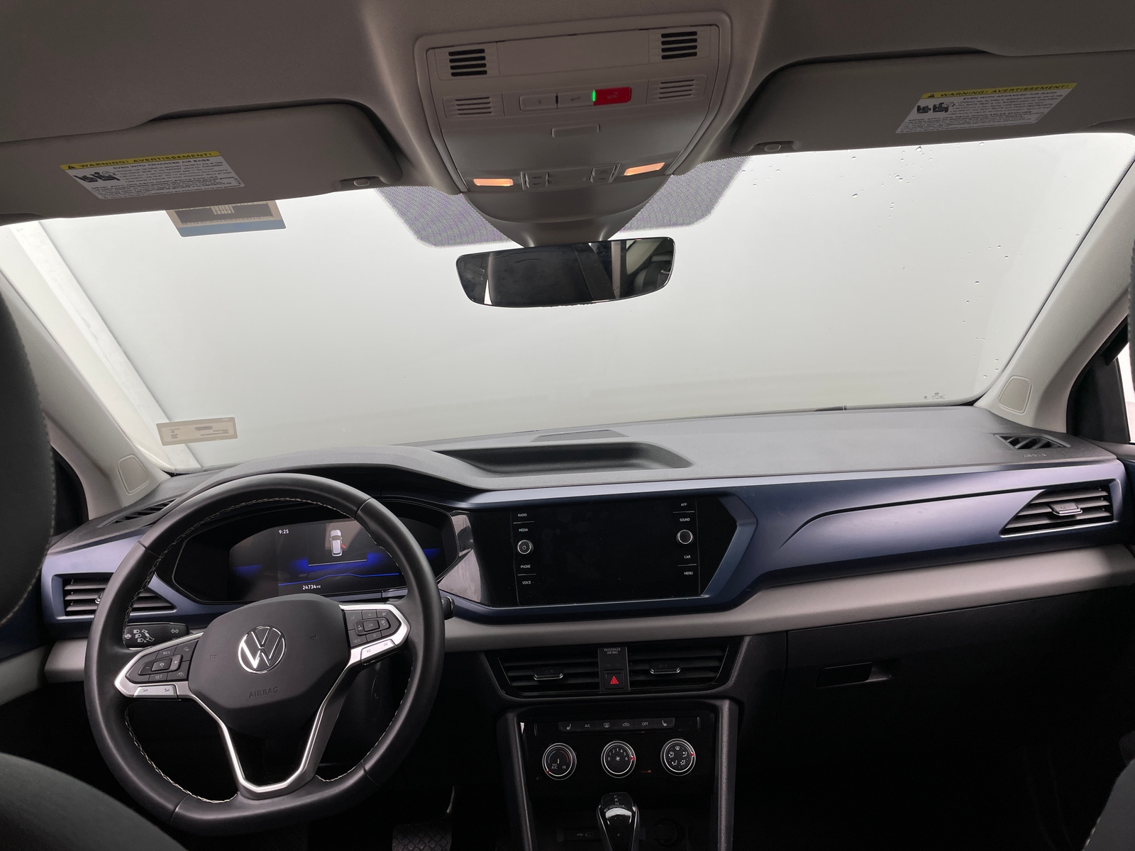 Thumbnail: 2023 Volkswagen Taos - 3