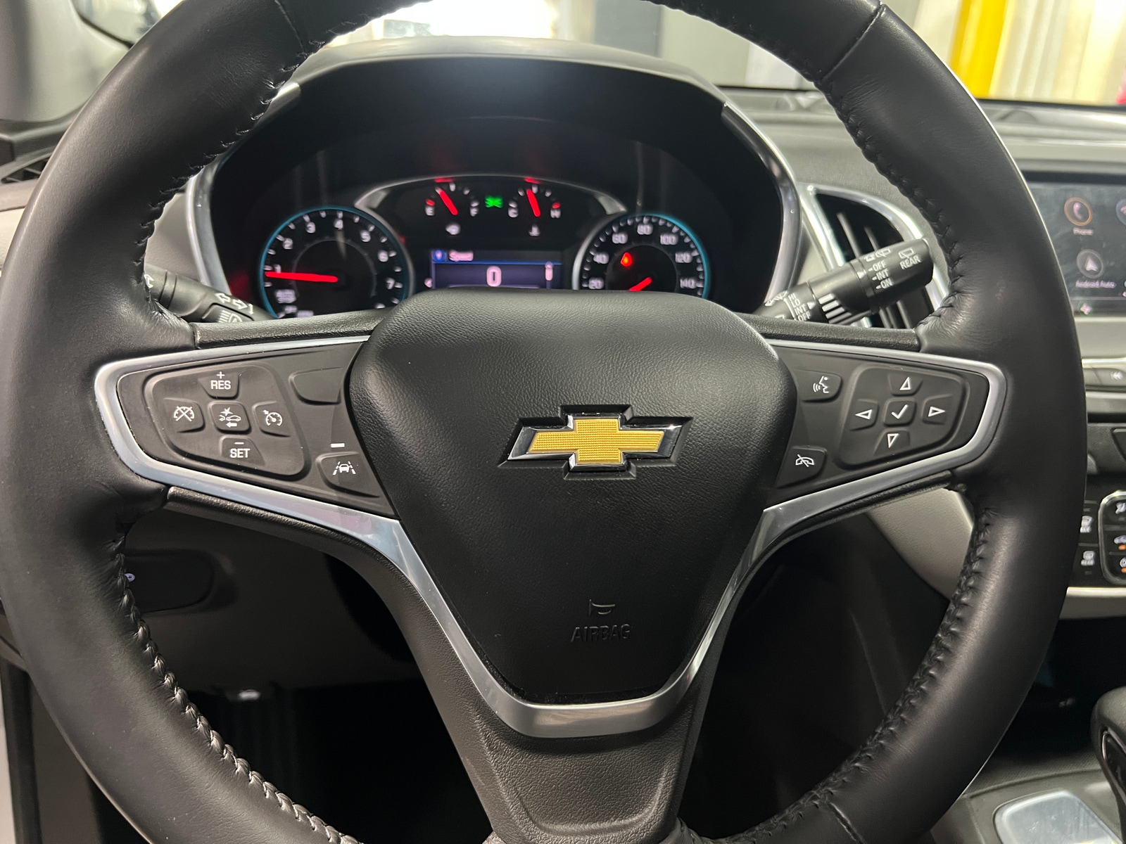 Thumbnail: 2022 Chevrolet Equinox - 5