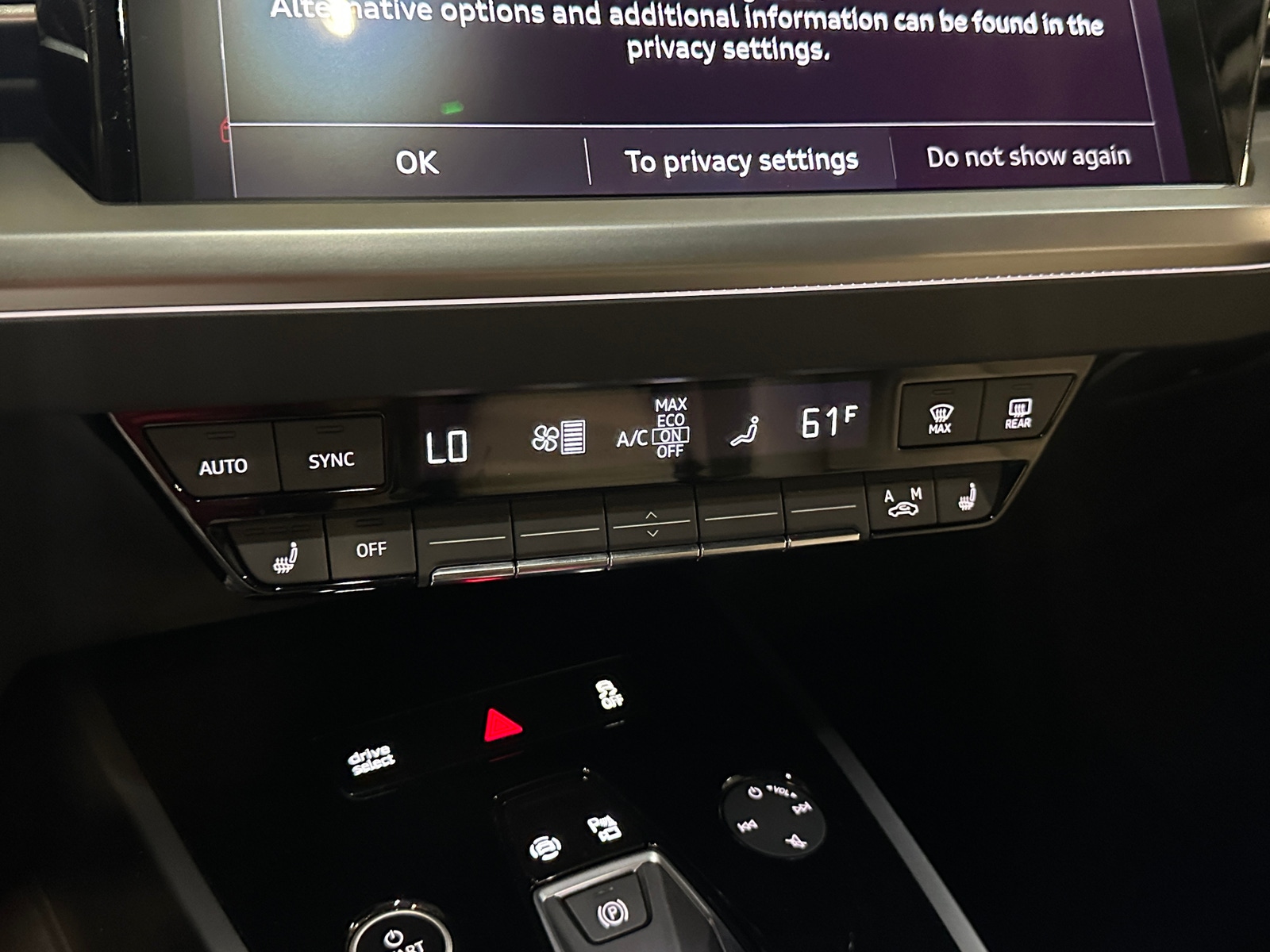 Thumbnail: 2024 Audi Q4 e-tron - 3