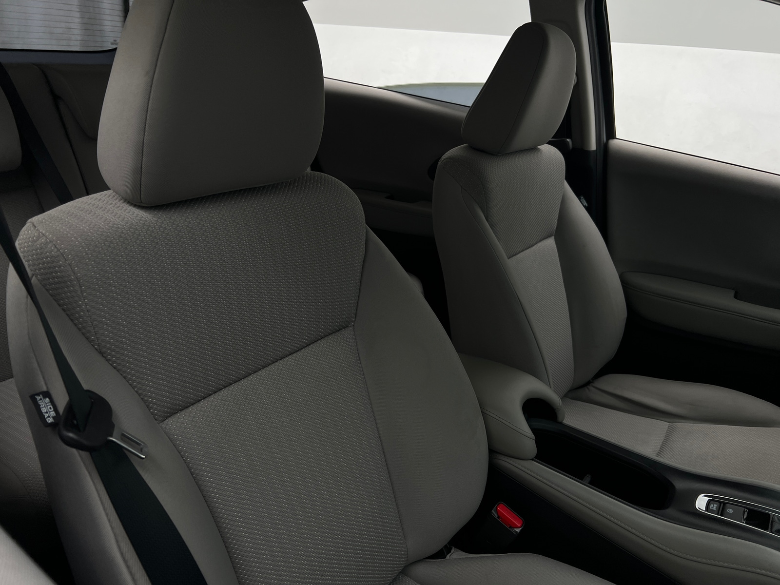 Thumbnail: 2017 Honda HR-V - 2