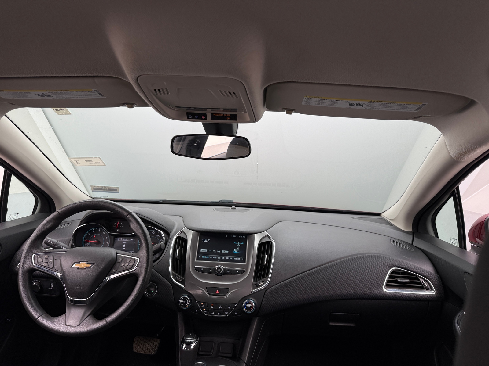 Thumbnail: 2018 Chevrolet Cruze - 3