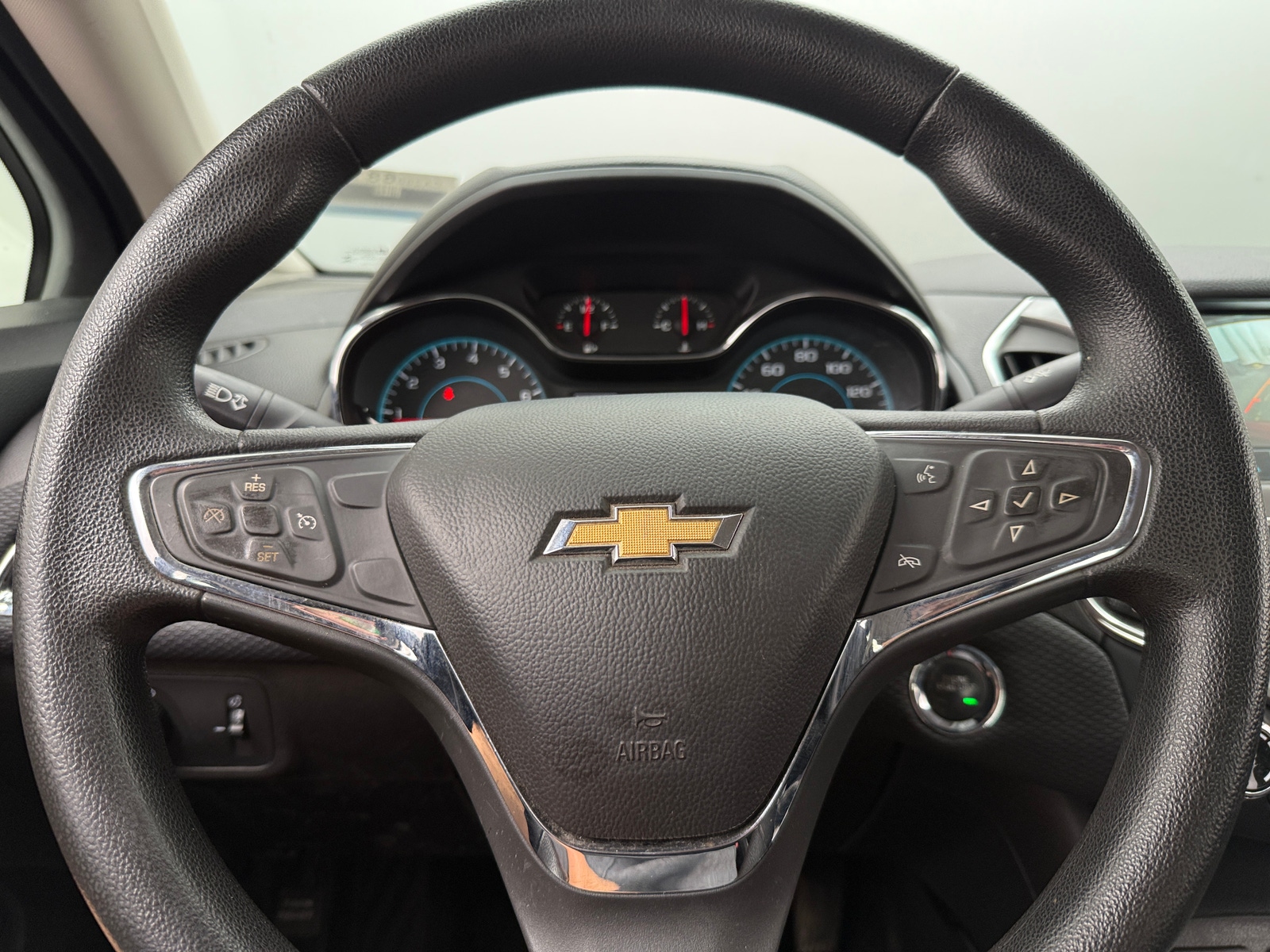 Thumbnail: 2018 Chevrolet Cruze - 5
