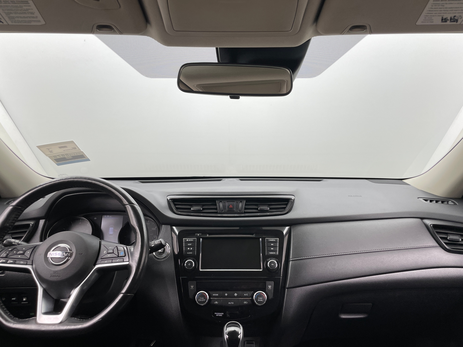 Thumbnail: 2019 Nissan Rogue - 3