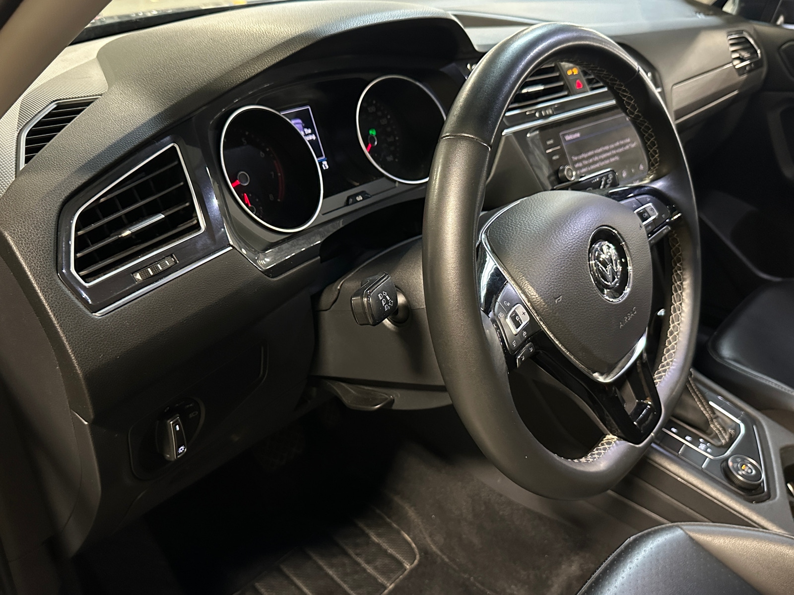 Thumbnail: 2021 Volkswagen Tiguan - 2