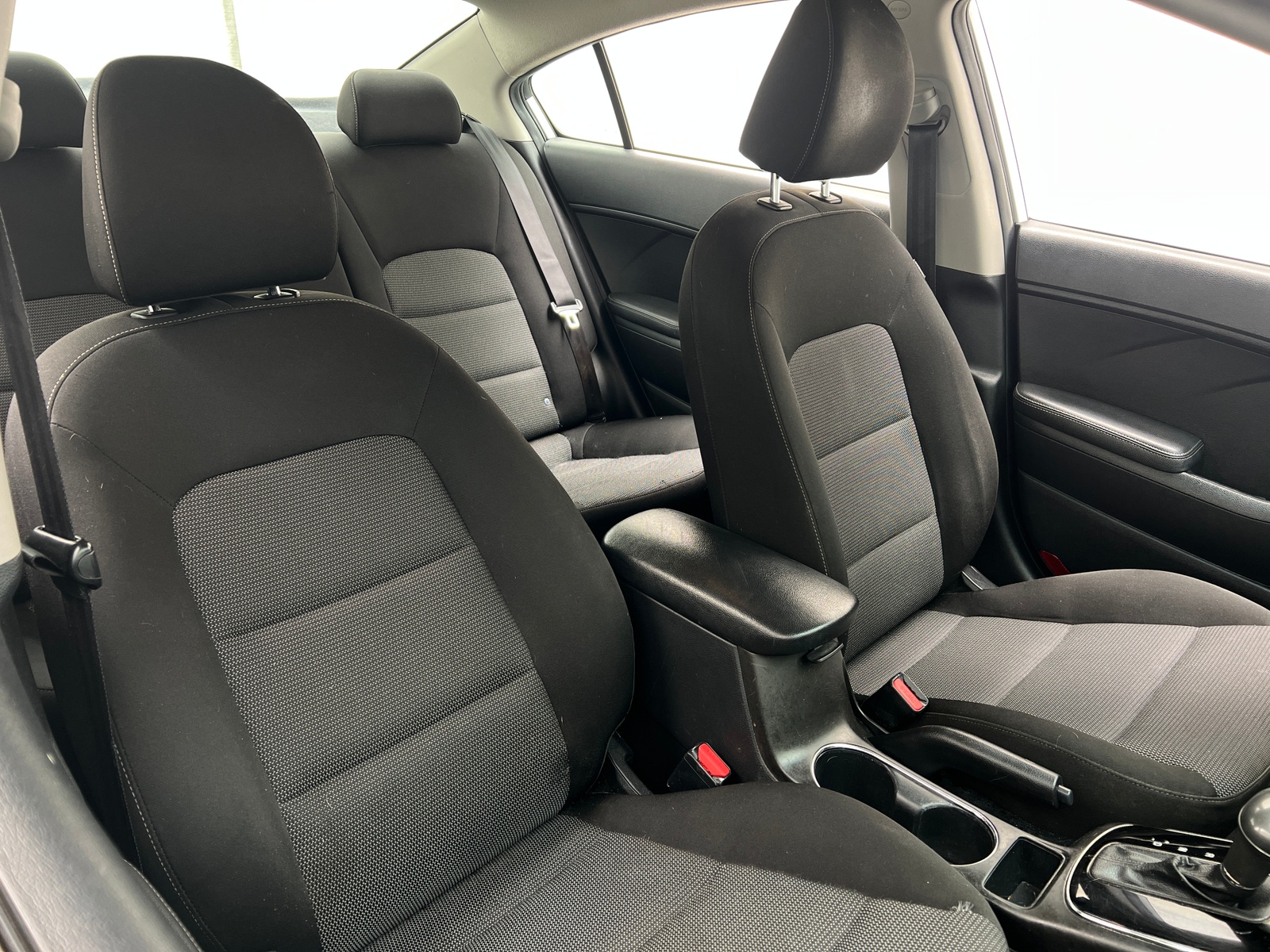 Thumbnail: 2017 Kia Forte - 2