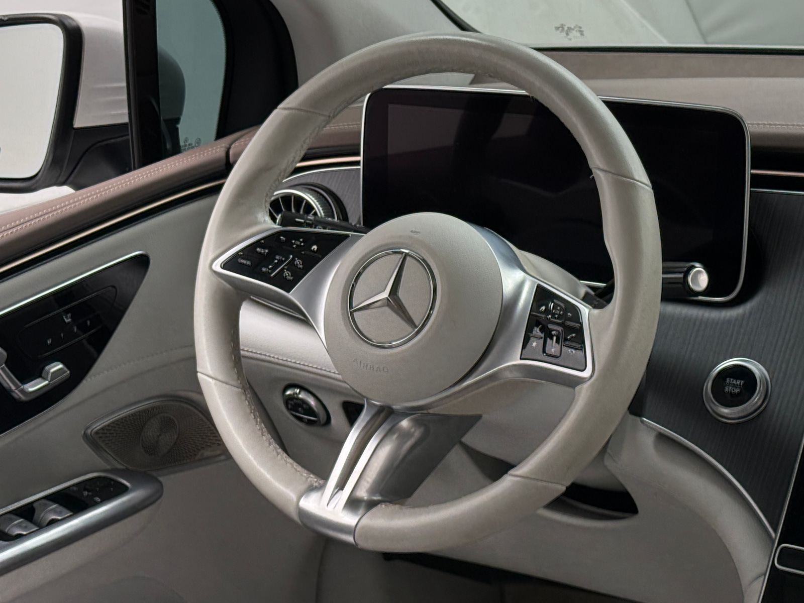 Thumbnail: 2023 Mercedes-Benz EQE - 4
