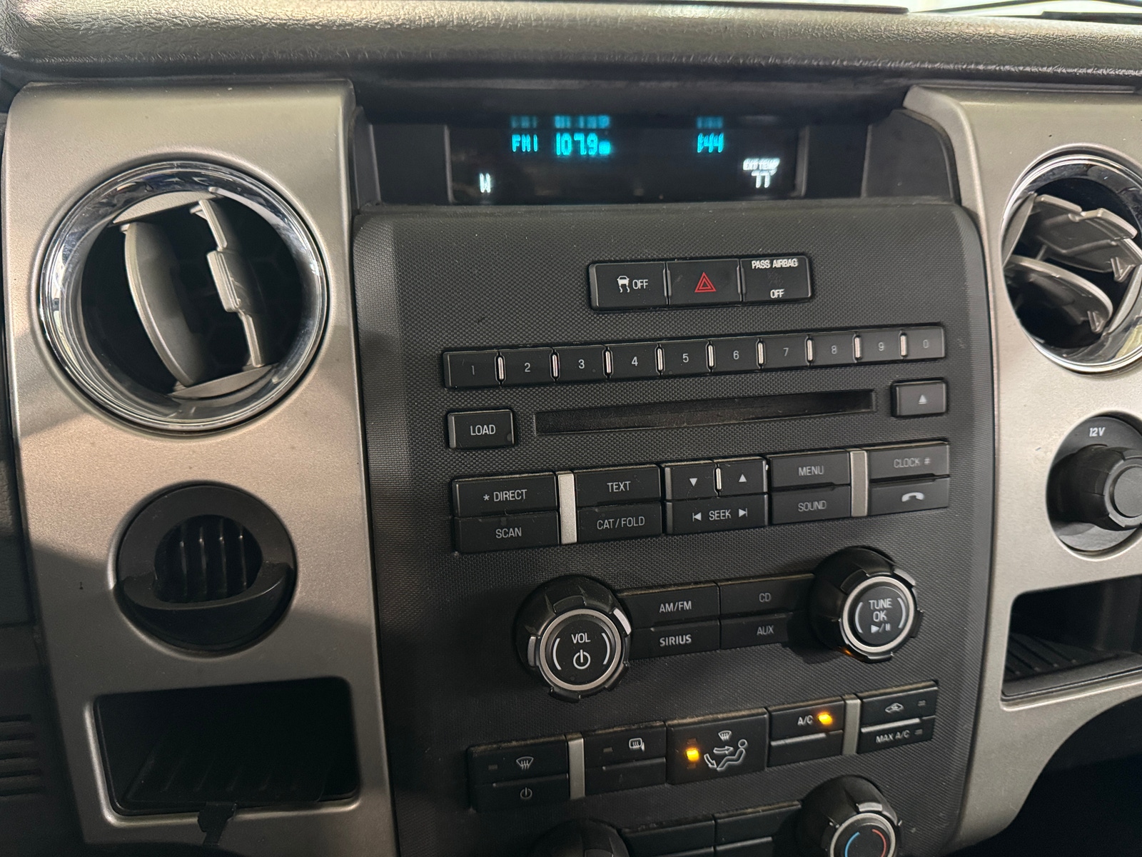 Thumbnail: 2012 Ford Econoline - 4