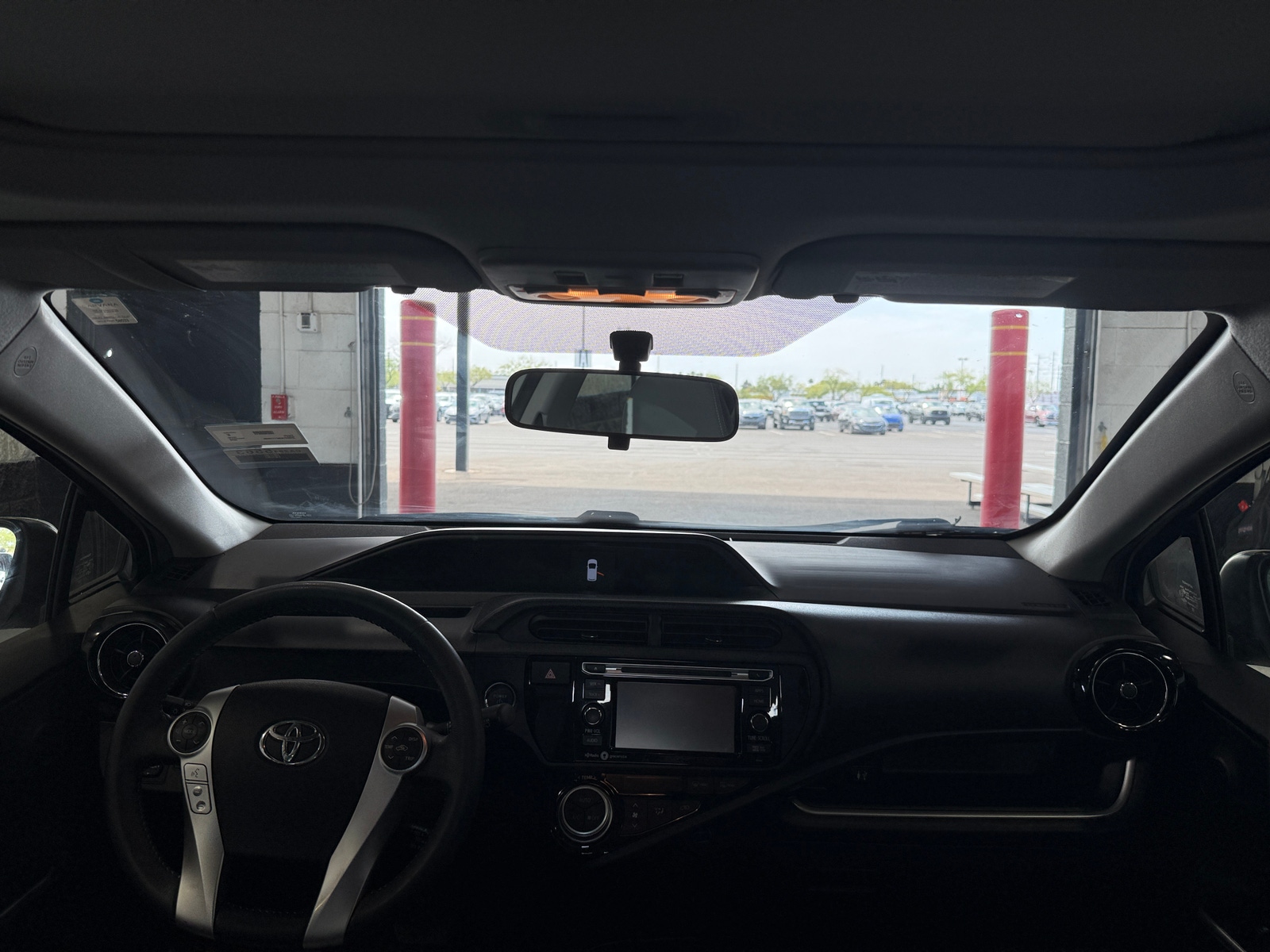 Thumbnail: 2015 Toyota Prius c - 2