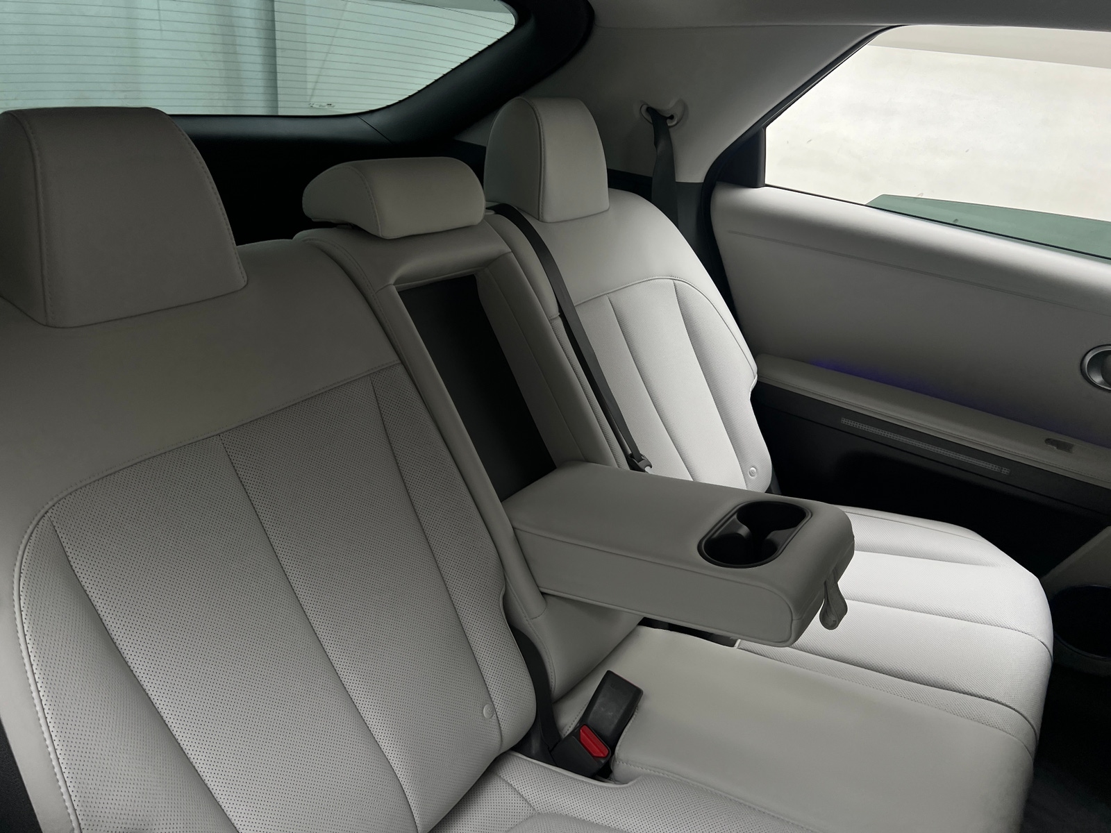Thumbnail: 2022 Hyundai Ioniq 5 - 5