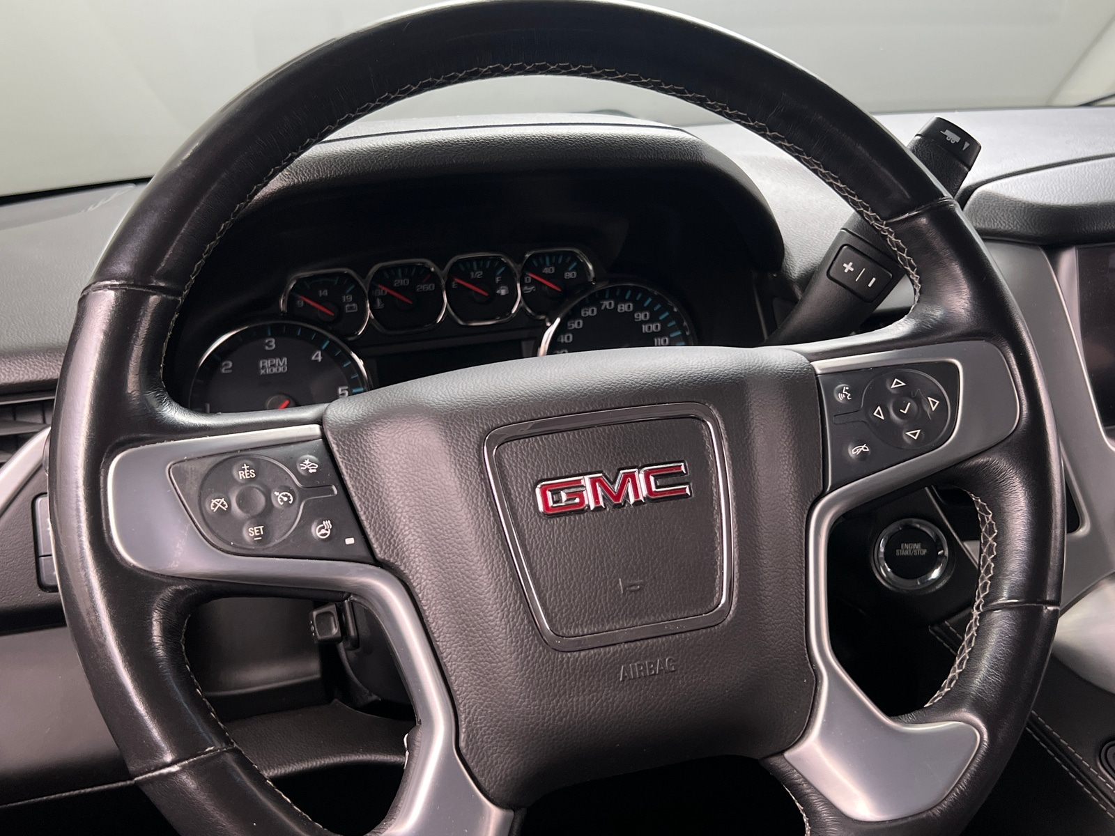 Thumbnail: 2019 GMC Yukon - 4