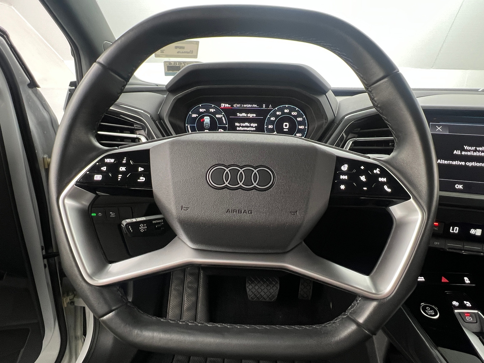 Thumbnail: 2023 Audi Q4 e-tron - 4