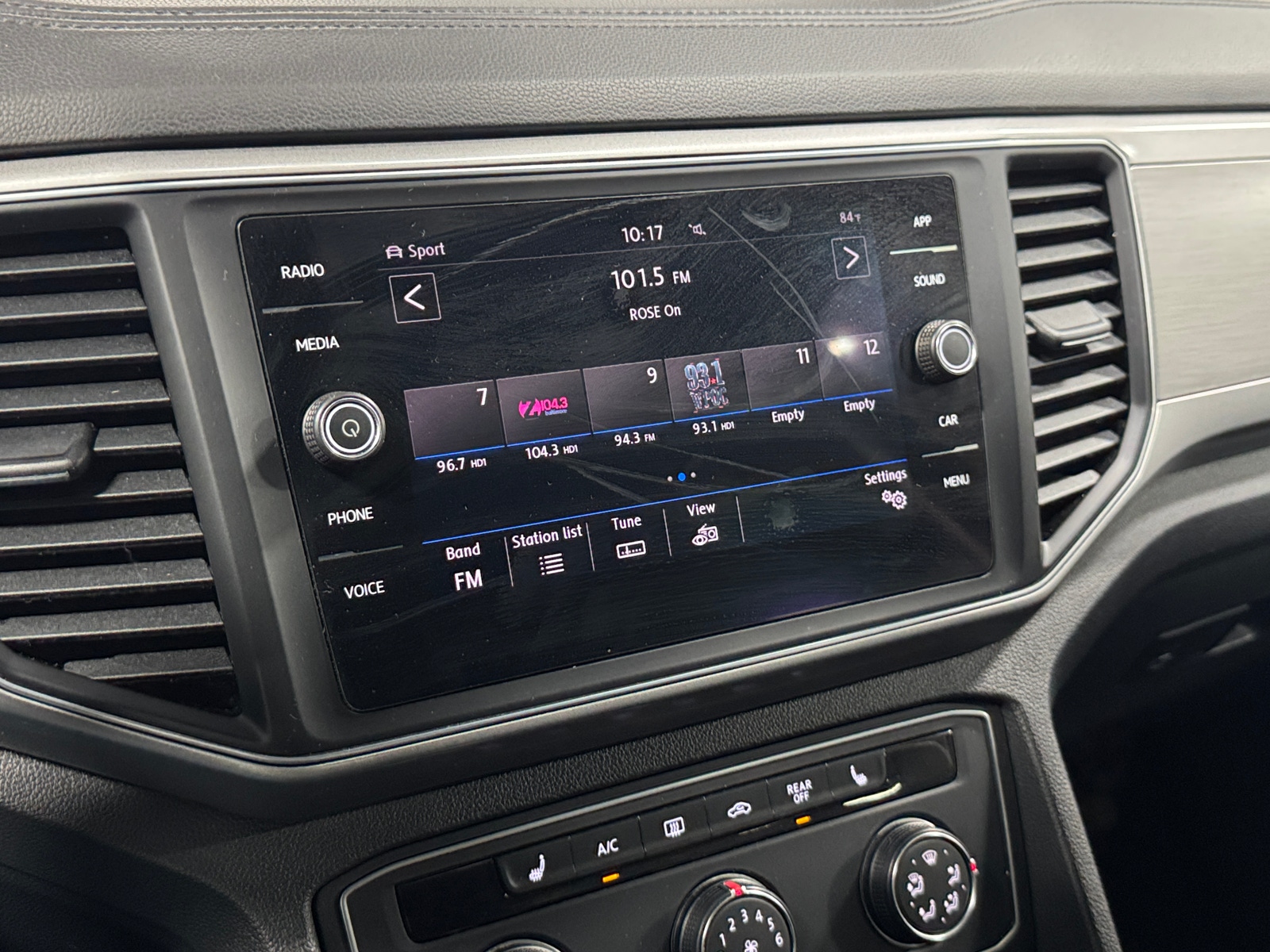 Thumbnail: 2018 Volkswagen Atlas - 3
