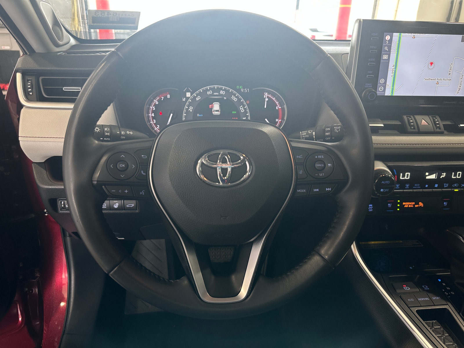 Thumbnail: 2020 Toyota RAV4 - 4