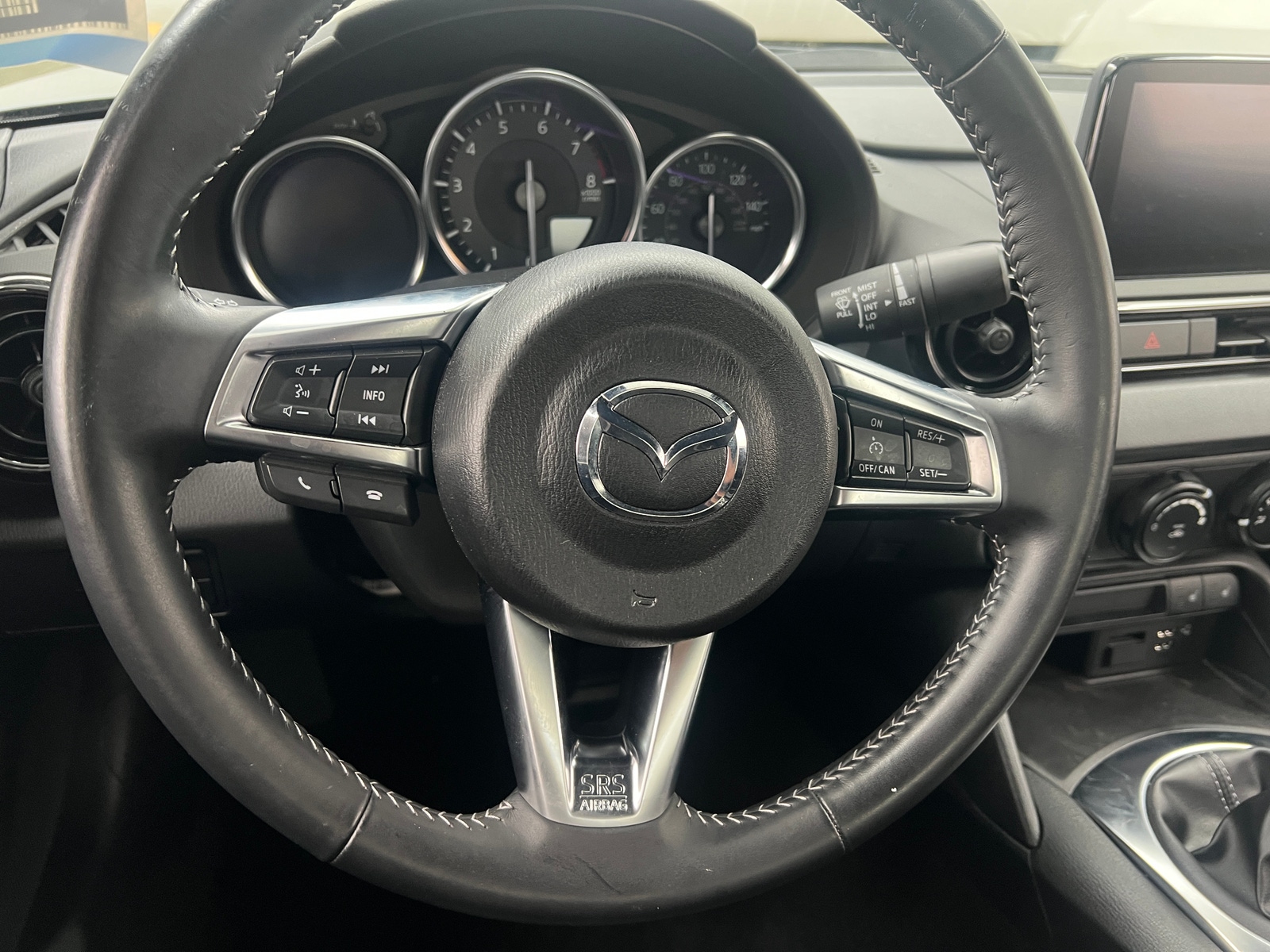 Thumbnail: 2021 Mazda MX-5 Miata - 4