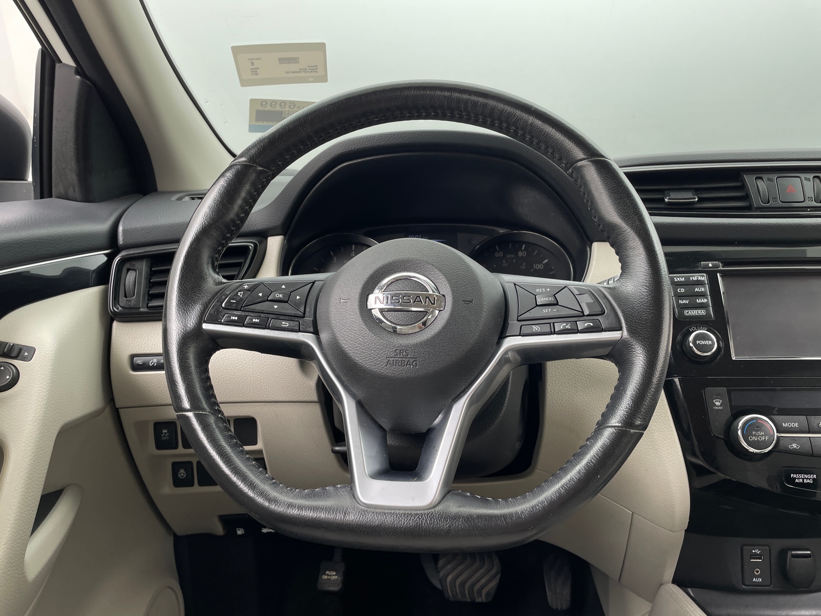 Thumbnail: 2017 Nissan Rogue Sport - 4