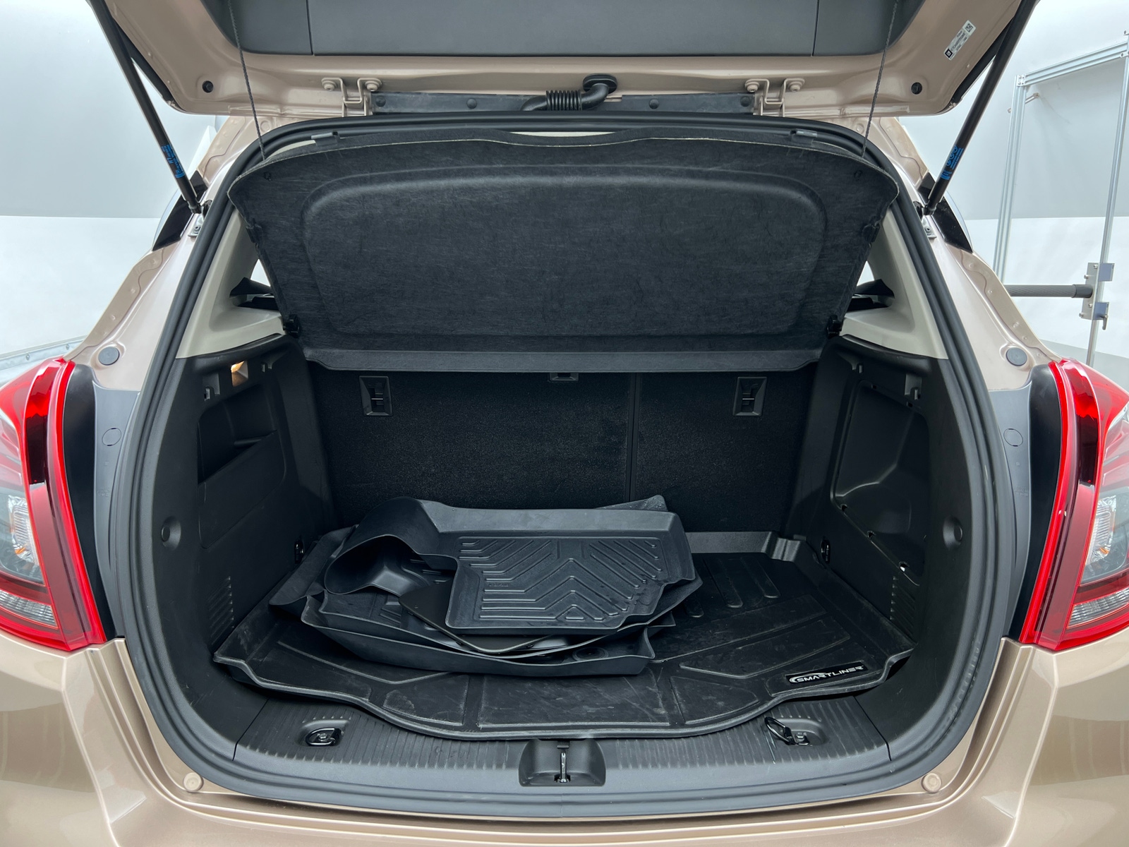 Thumbnail: 2019 Buick Encore - 6