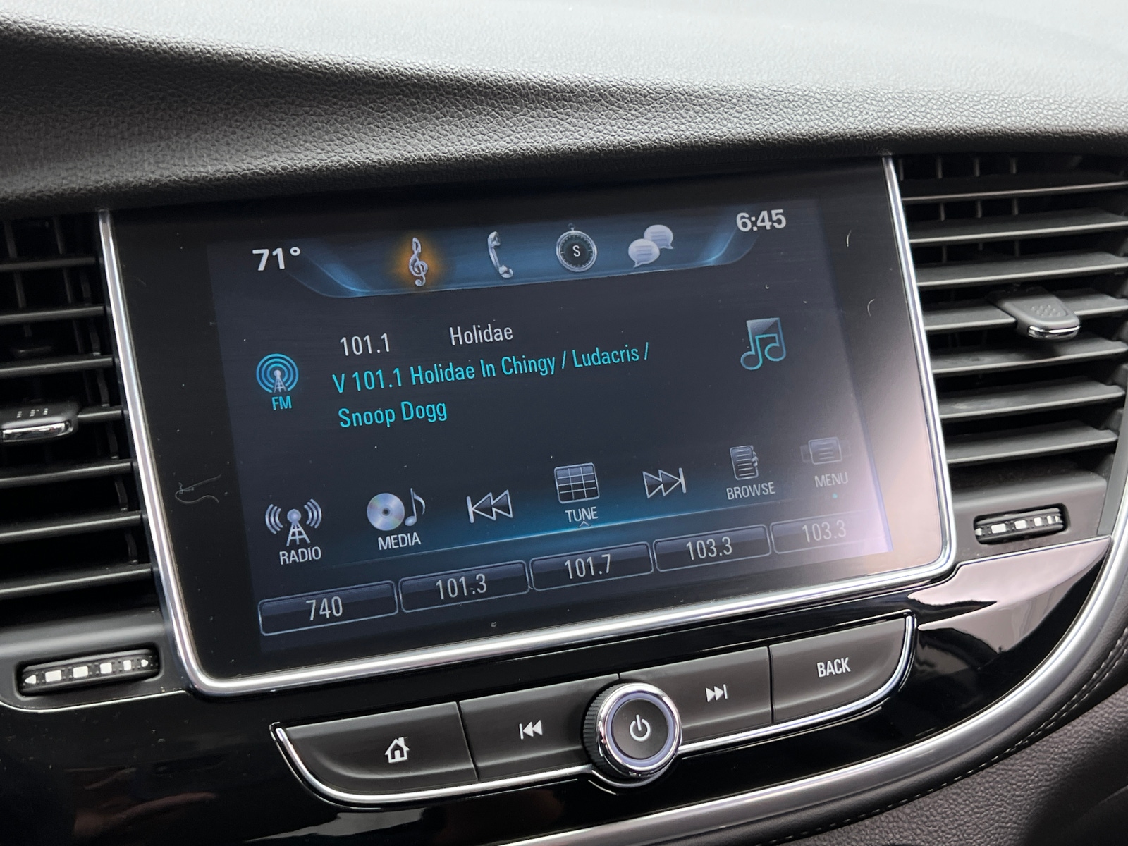 Thumbnail: 2019 Buick Encore - 3