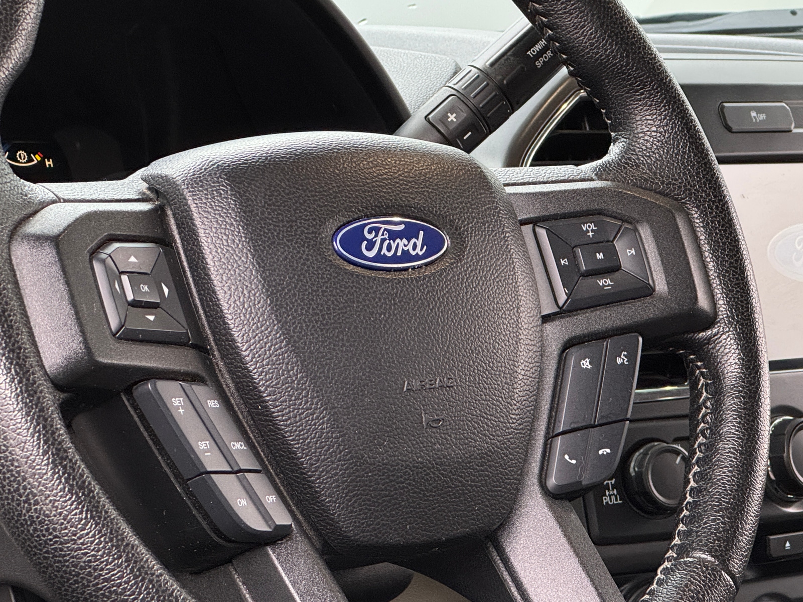 Thumbnail: 2016 Ford Econoline - 5