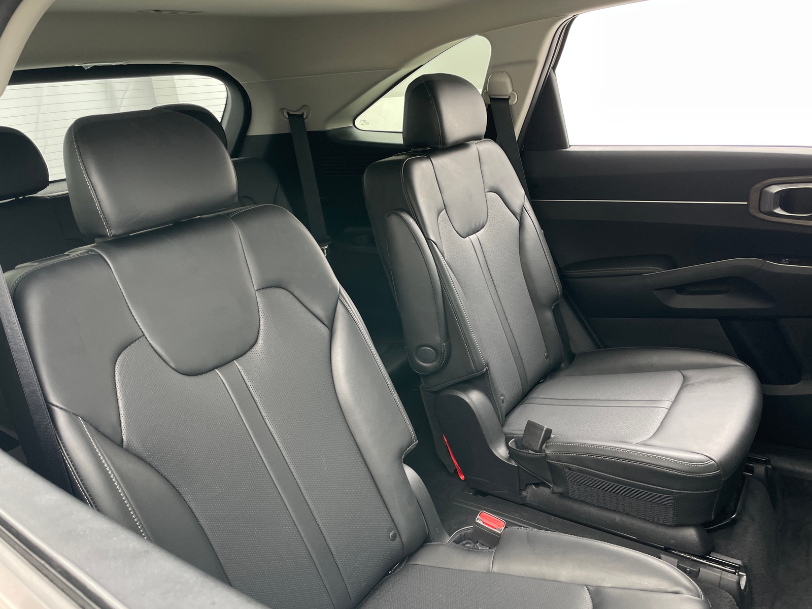 Thumbnail: 2022 Kia Sorento - 5