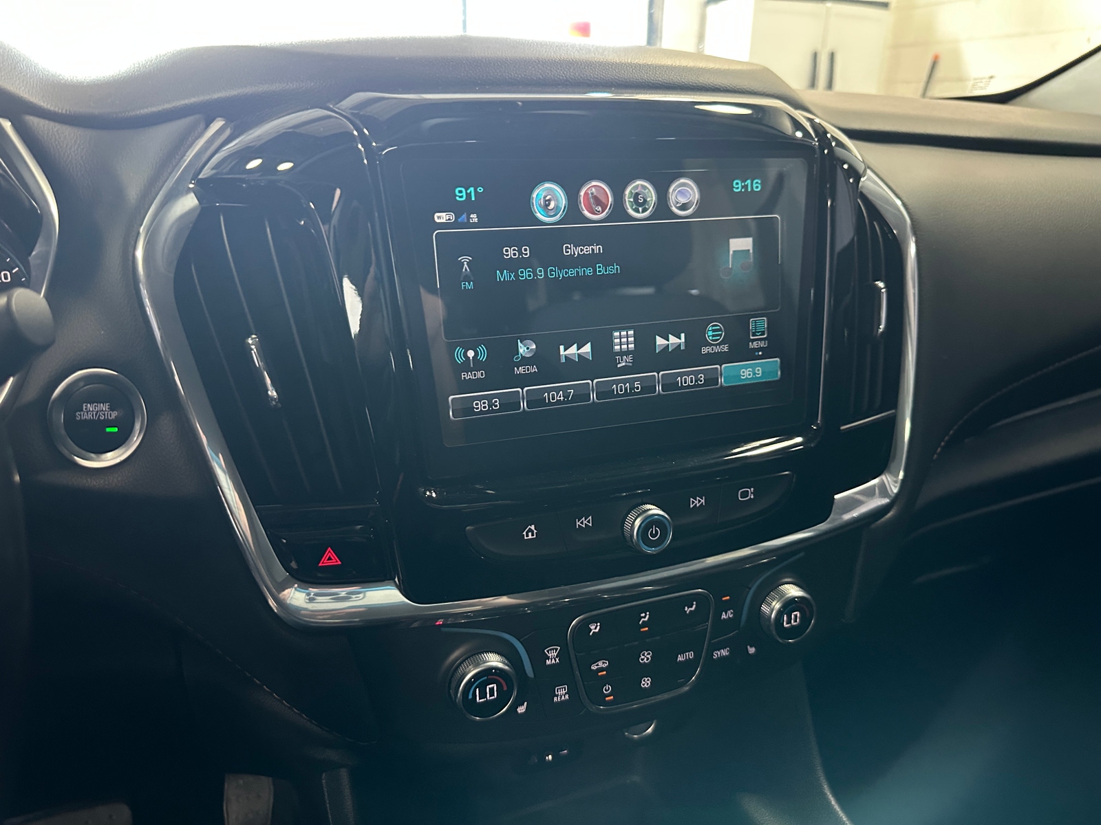 Thumbnail: 2018 Chevrolet Traverse - 4