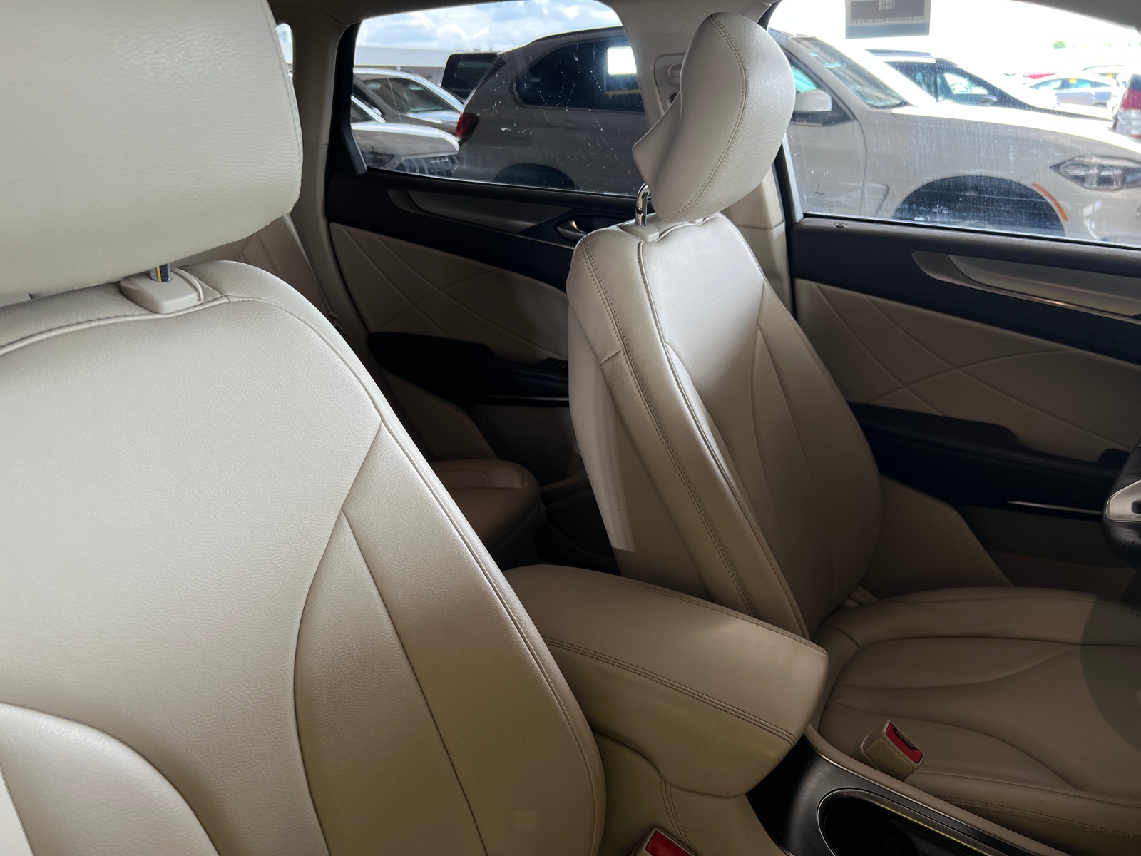 Thumbnail: 2017 Lincoln MKC - 2