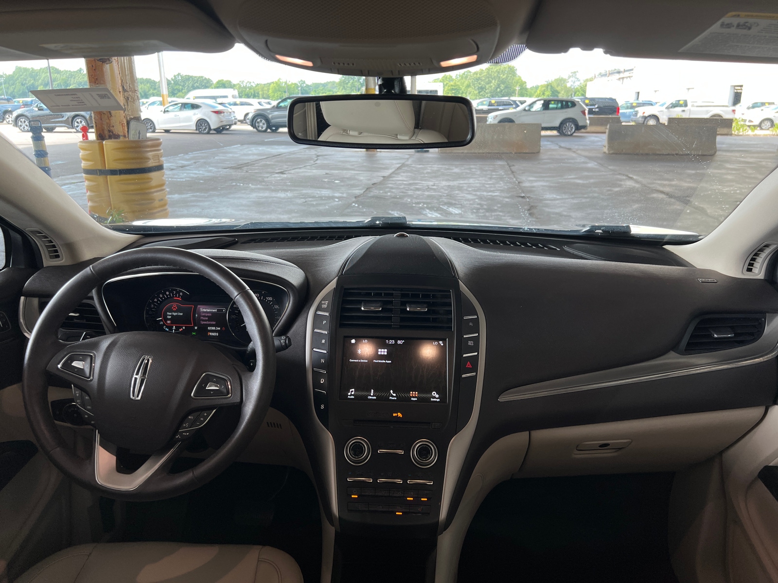 Thumbnail: 2017 Lincoln MKC - 3