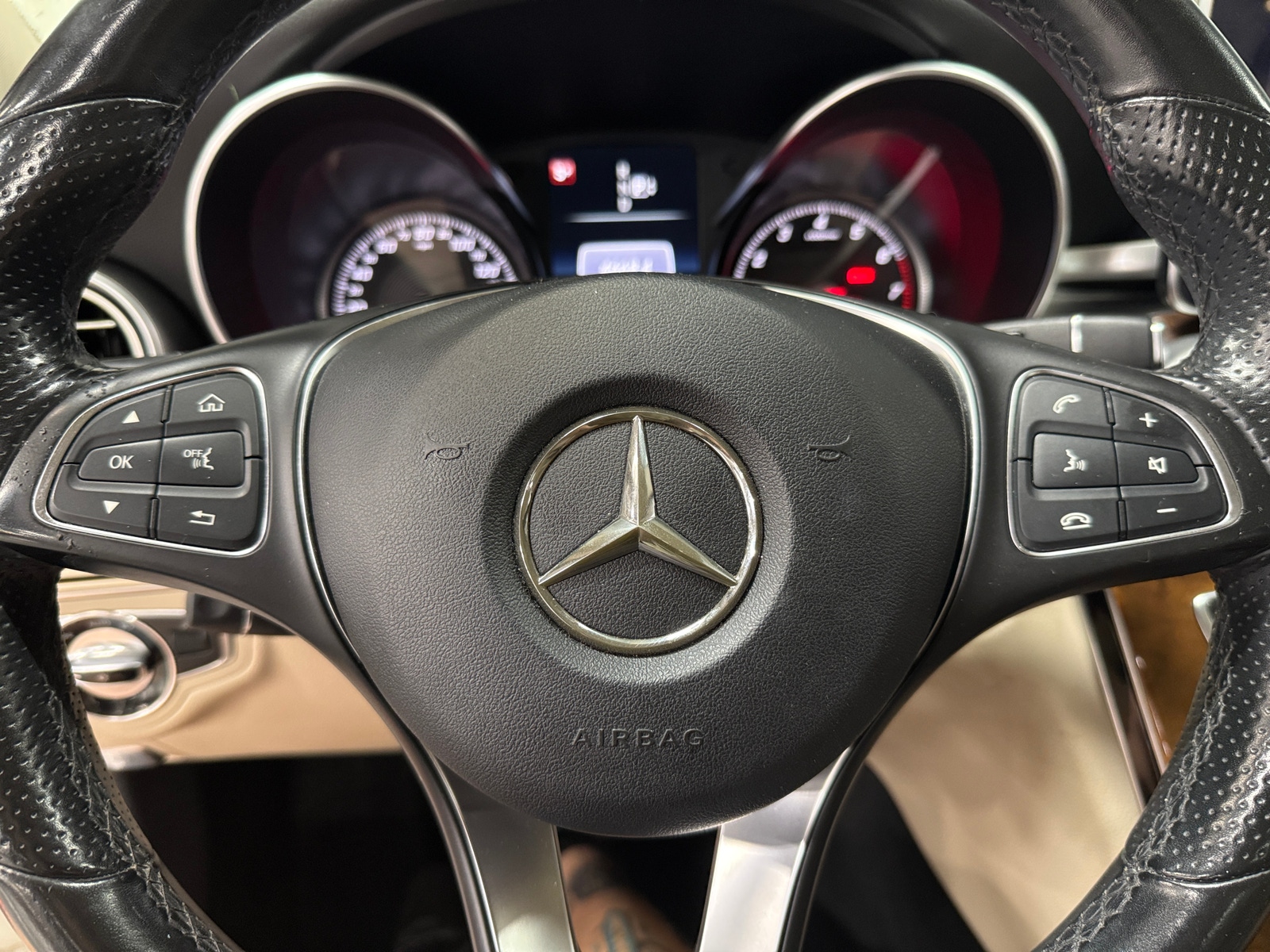 Thumbnail: 2015 Mercedes-Benz C-Class - 4