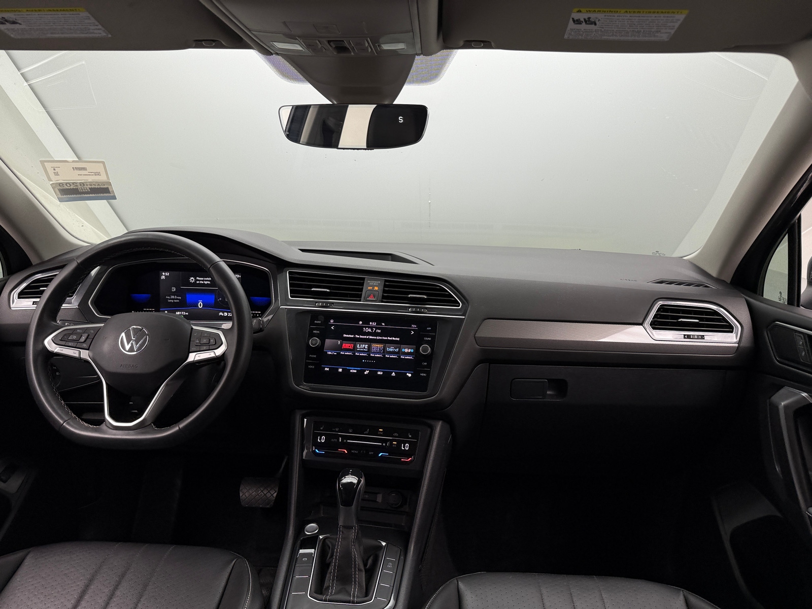 Thumbnail: 2022 Volkswagen Tiguan - 3