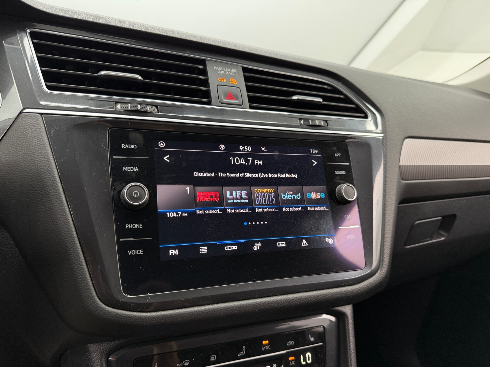 Thumbnail: 2022 Volkswagen Tiguan - 4