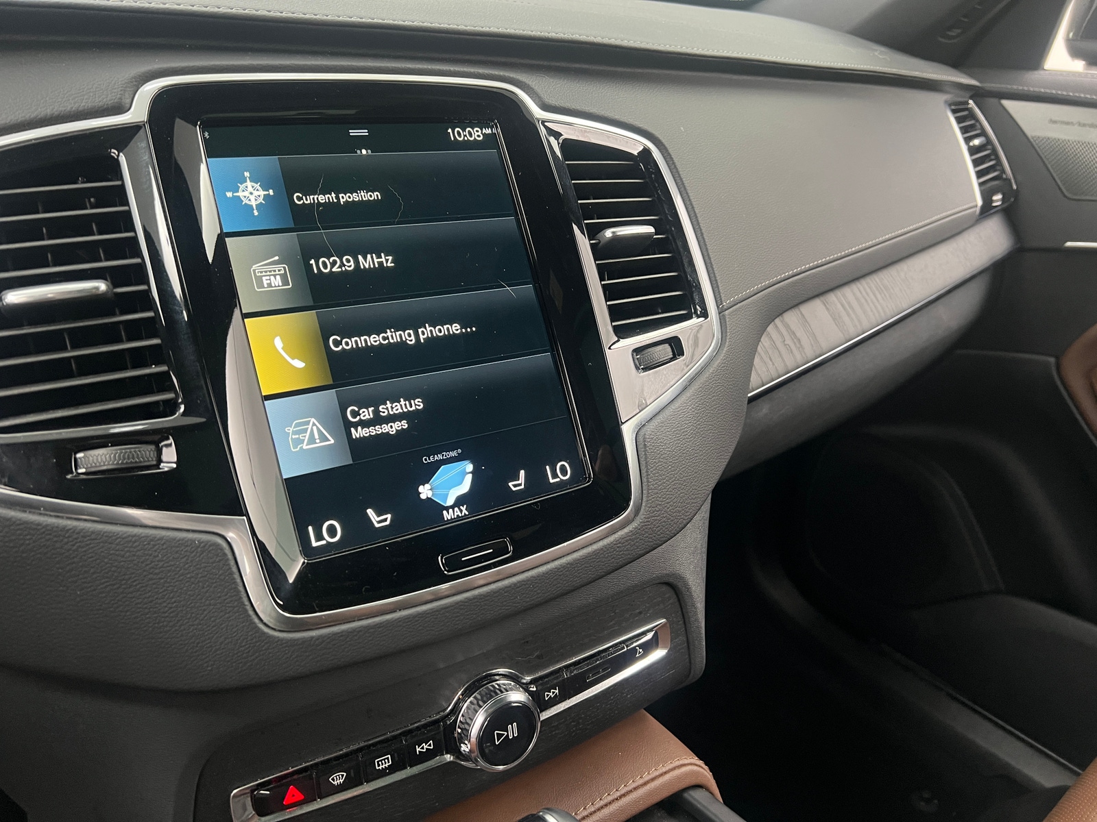 Thumbnail: 2022 Volvo XC90 - 3