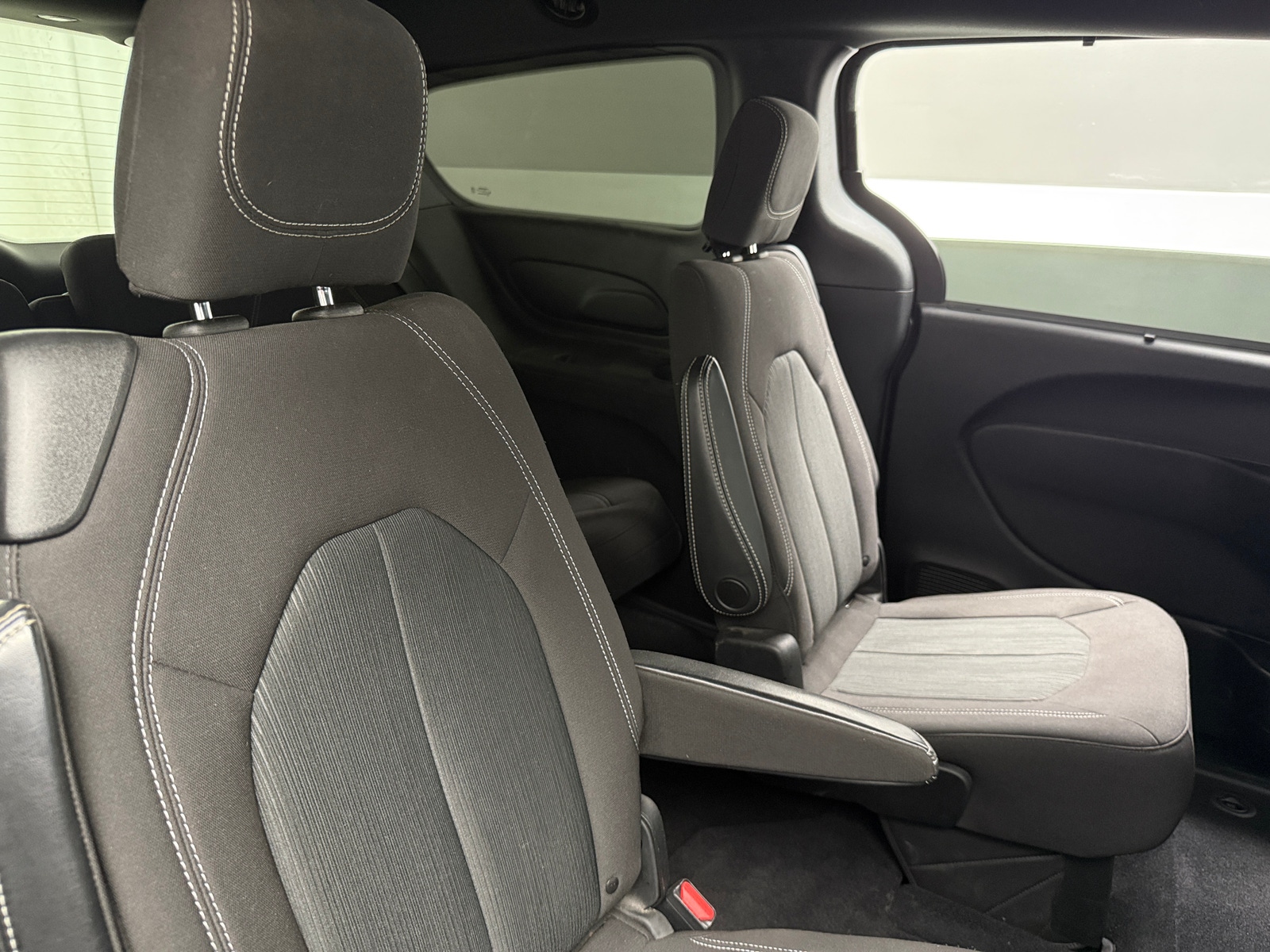 Thumbnail: 2020 Chrysler Pacifica - 6
