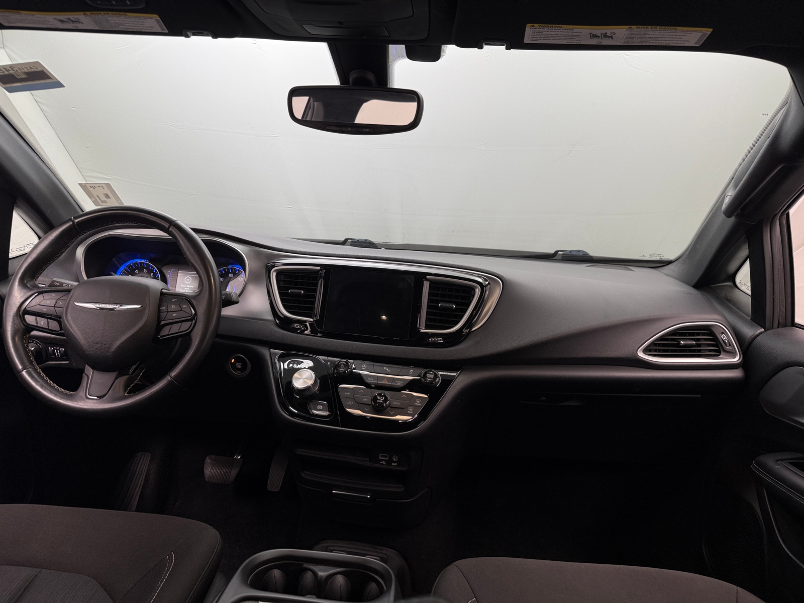 Thumbnail: 2020 Chrysler Pacifica - 3