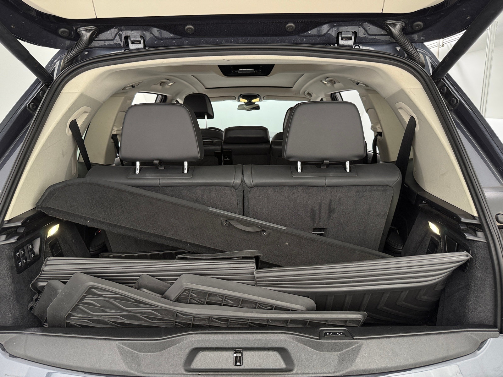 Thumbnail: 2019 BMW X7 - 6