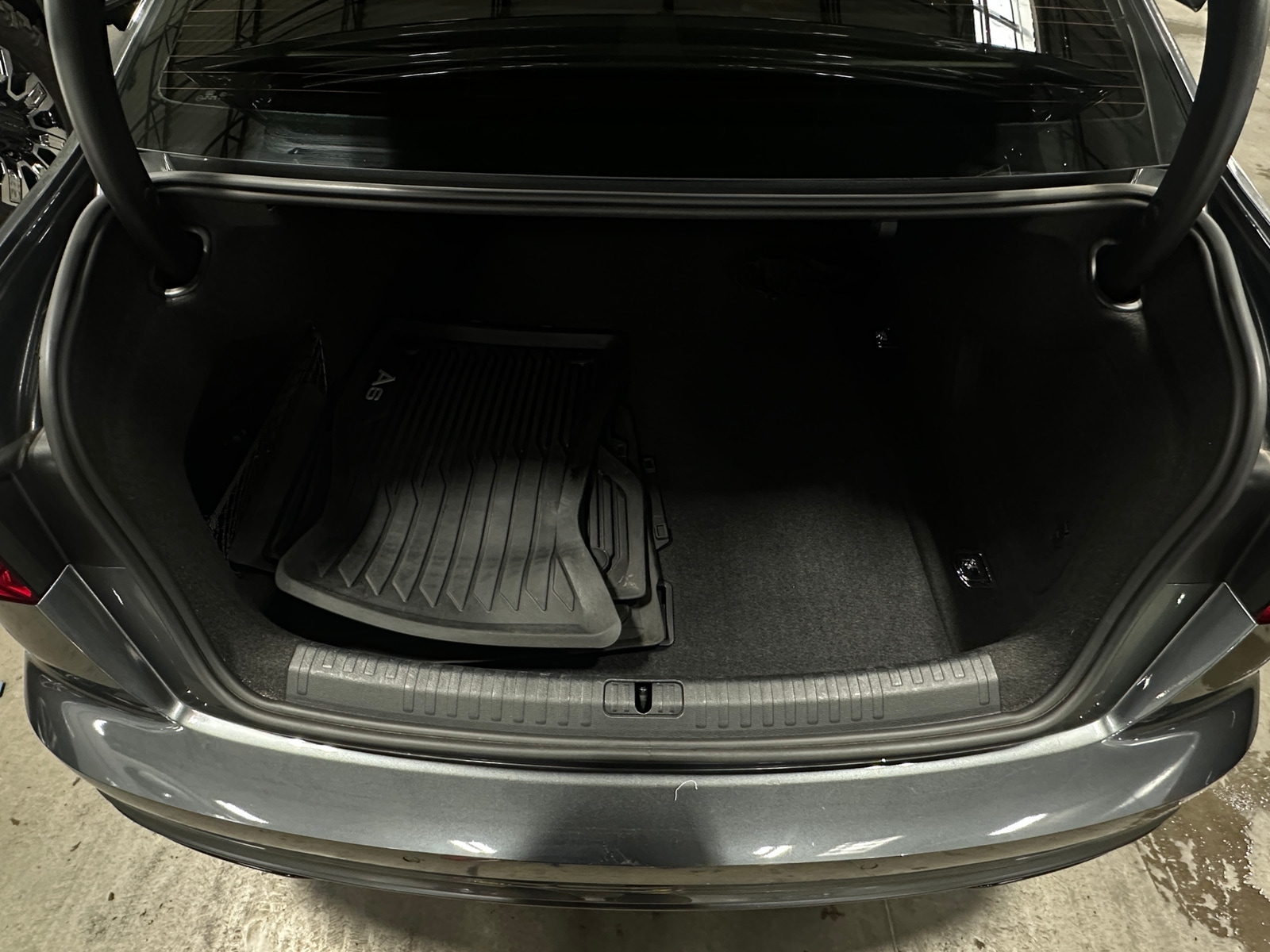 Thumbnail: 2021 Audi A6 - 6