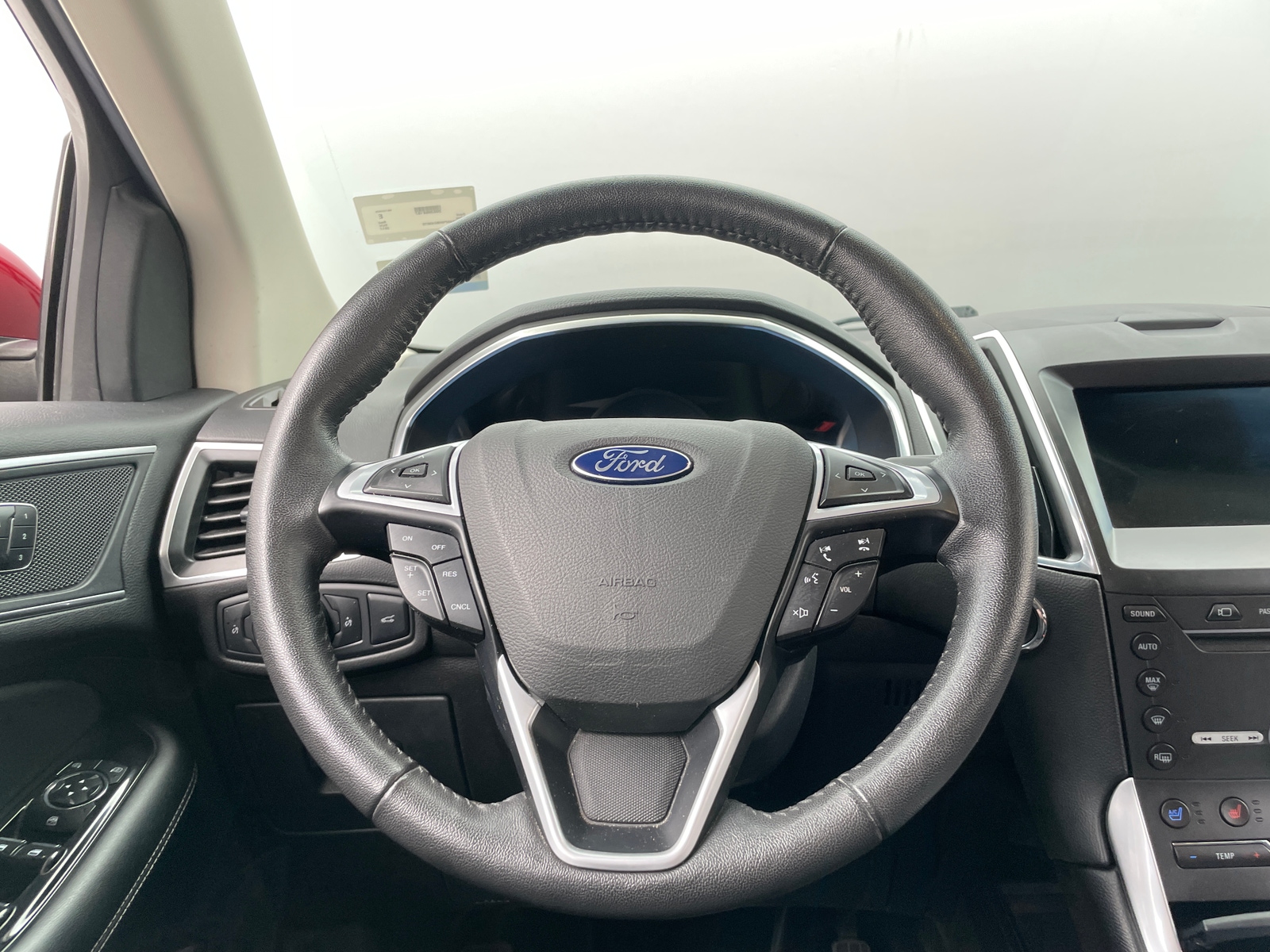 Thumbnail: 2017 Ford Edge - 4