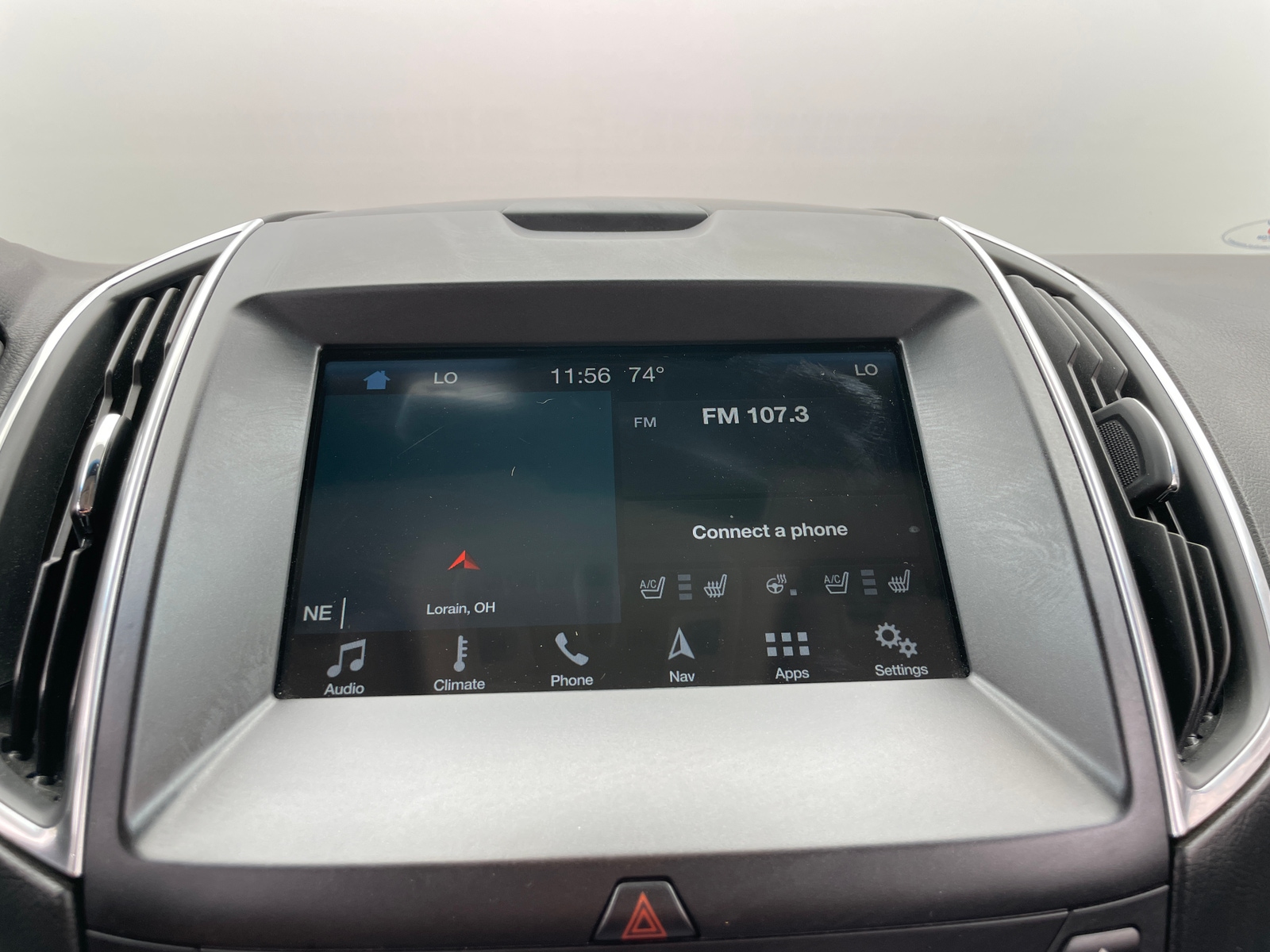 Thumbnail: 2017 Ford Edge - 3