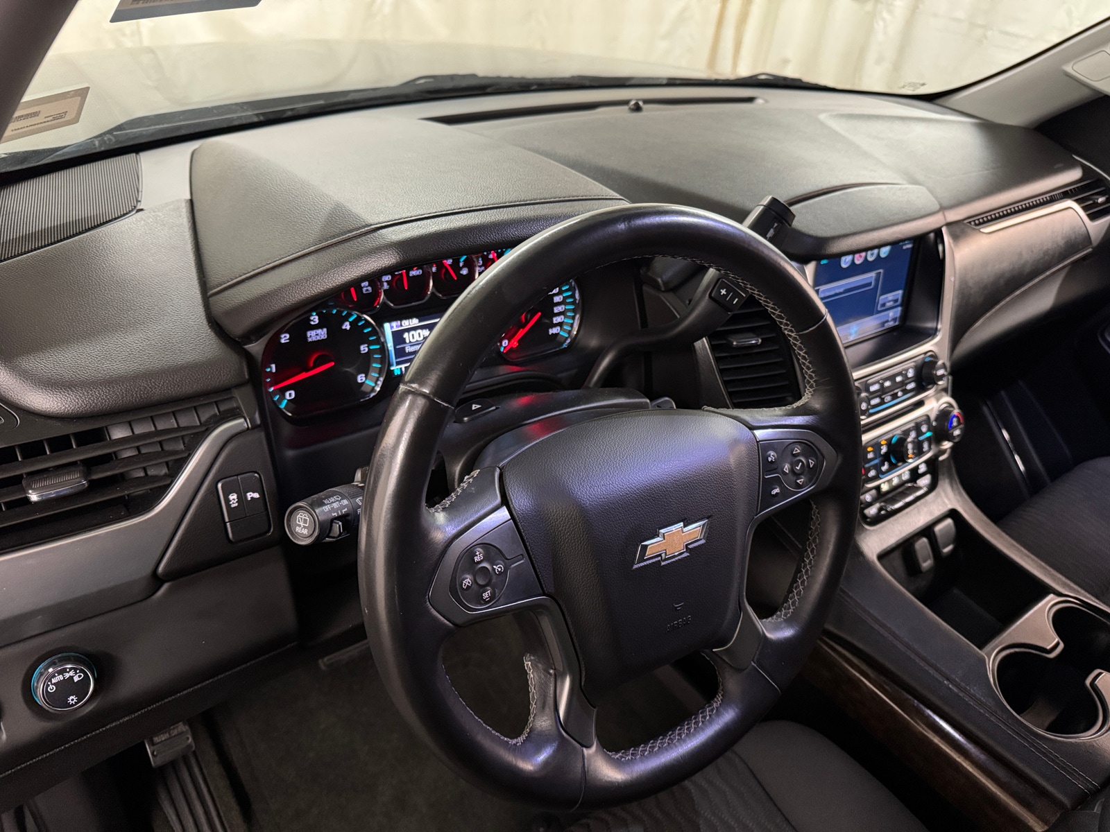 Thumbnail: 2016 Chevrolet Tahoe - 3