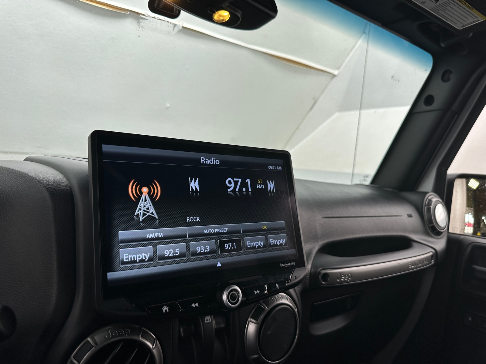 Thumbnail: 2018 Jeep Wrangler - 3