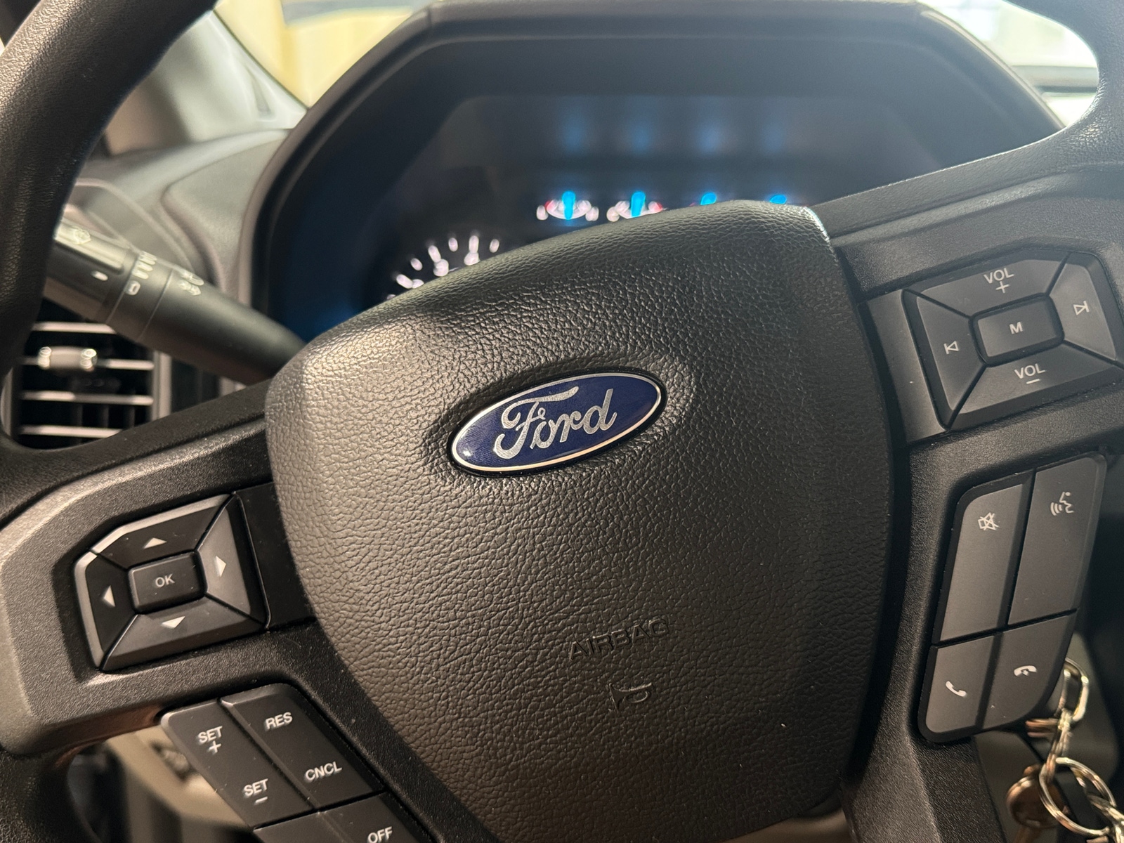 Thumbnail: 2016 Ford Econoline - 4