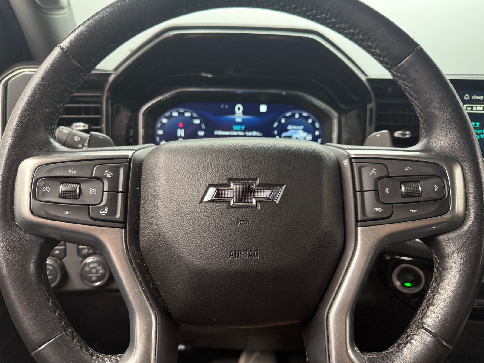Thumbnail: 2022 Chevrolet Silverado 1500 - 5