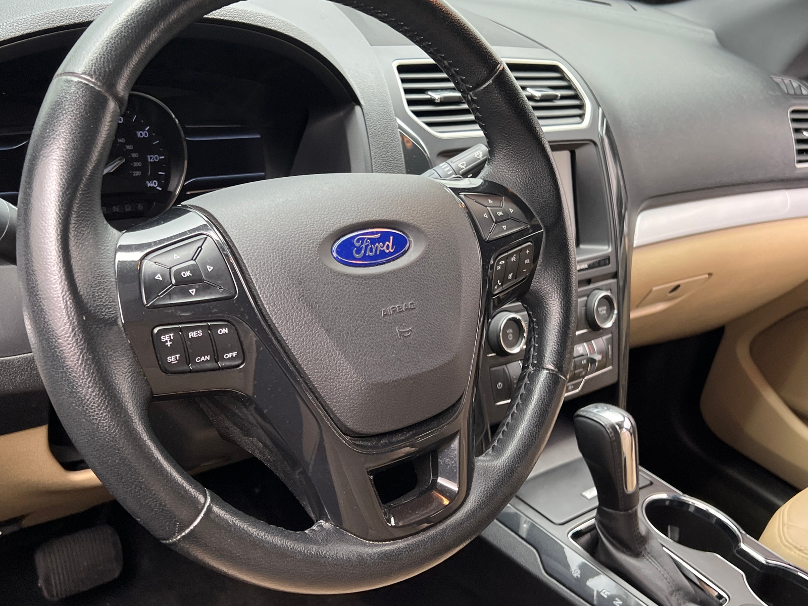 Thumbnail: 2017 Ford Explorer - 4