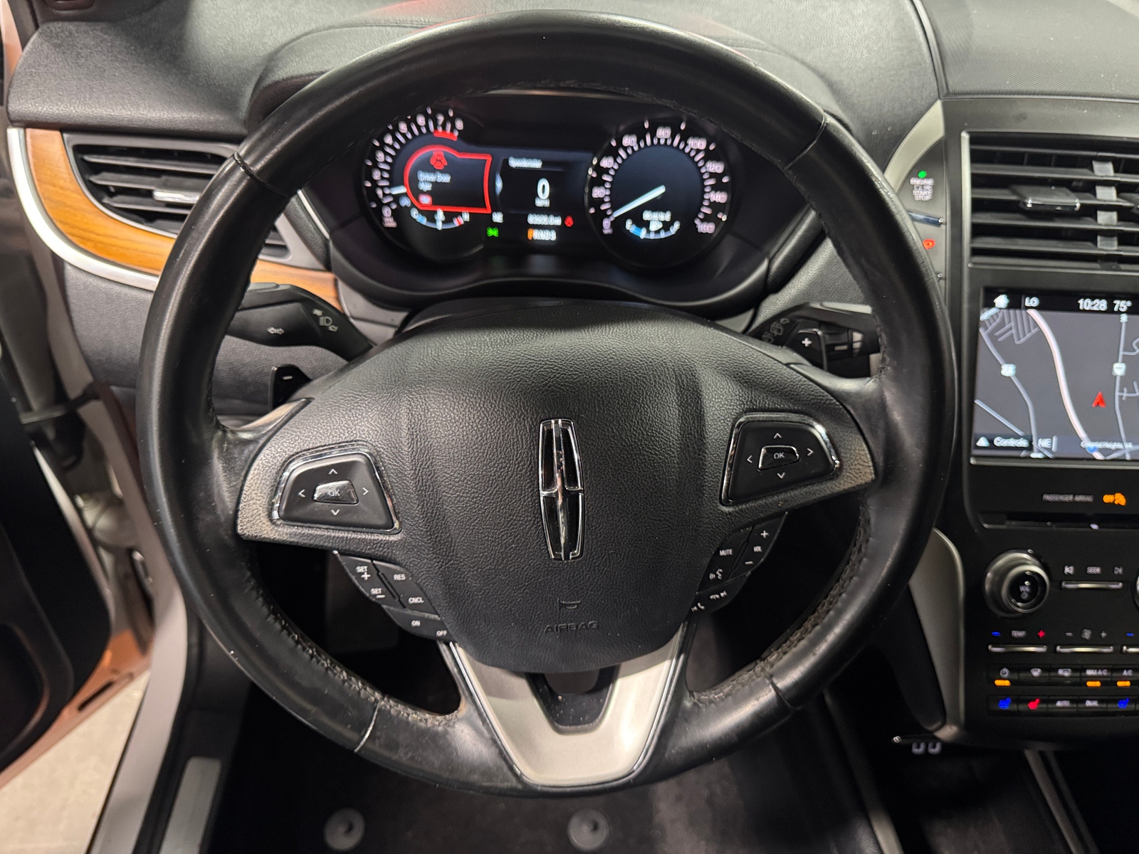 Thumbnail: 2017 Lincoln MKC - 4