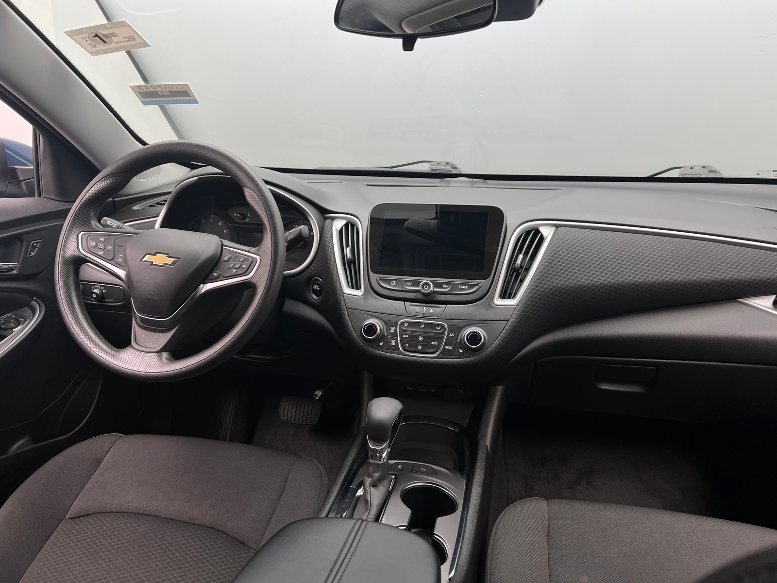 Thumbnail: 2024 Chevrolet Malibu - 3
